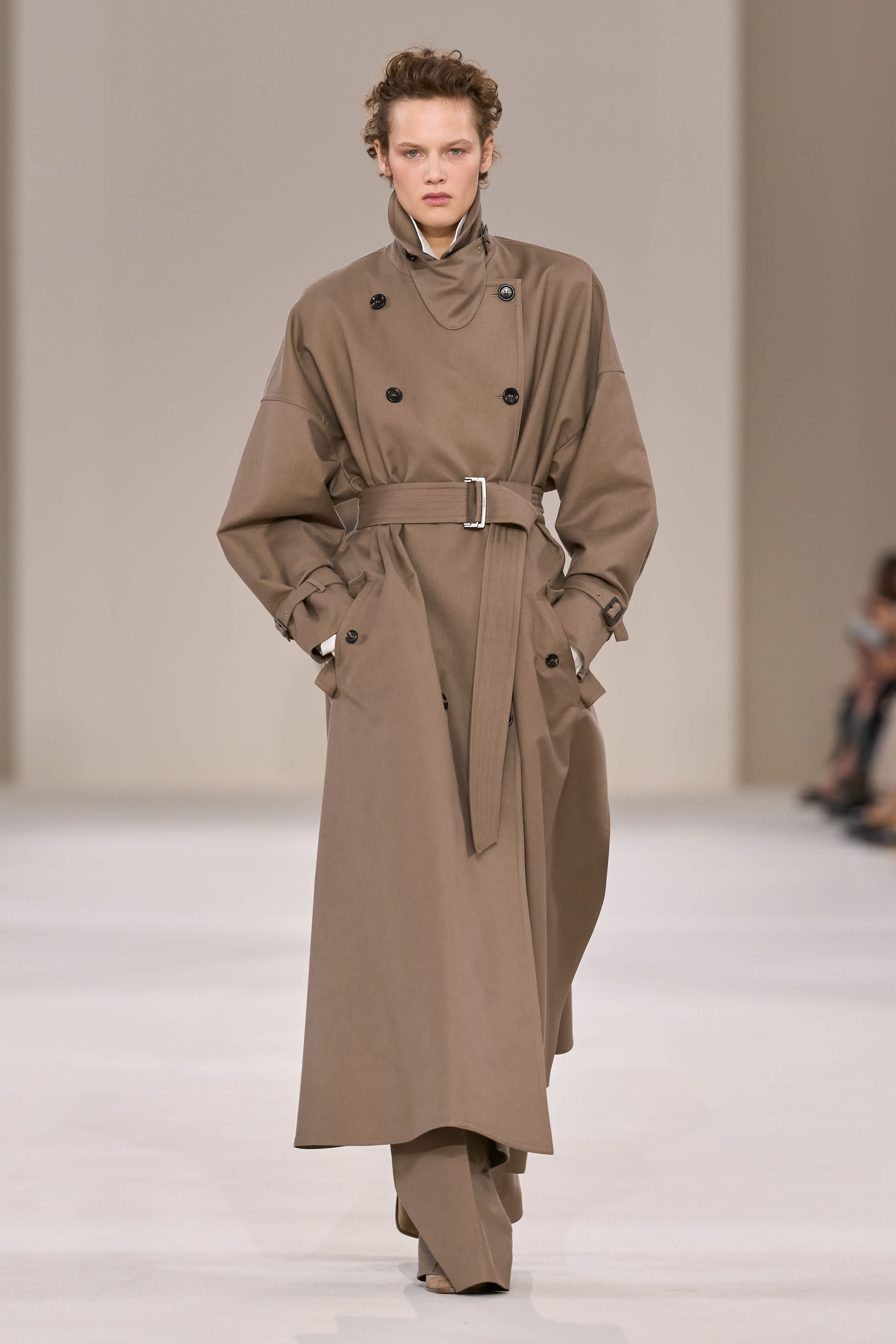 Max Mara SS27 Dresses Adventurous, Elegant Woman Max Mara SS27 Dresses Adventurous, Elegant Woman Vanity Teen