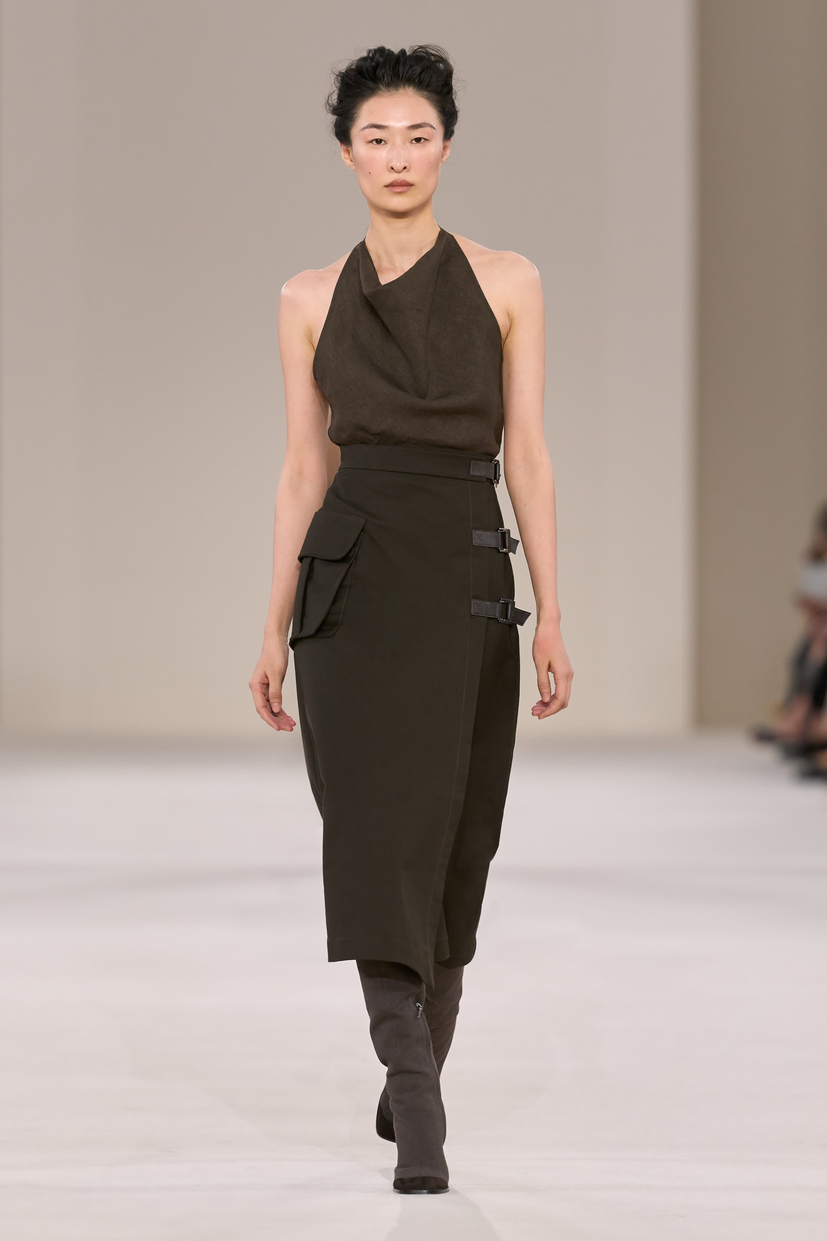 Max Mara SS27 Dresses Adventurous, Elegant Woman Max Mara SS27 Dresses Adventurous, Elegant Woman Vanity Teen