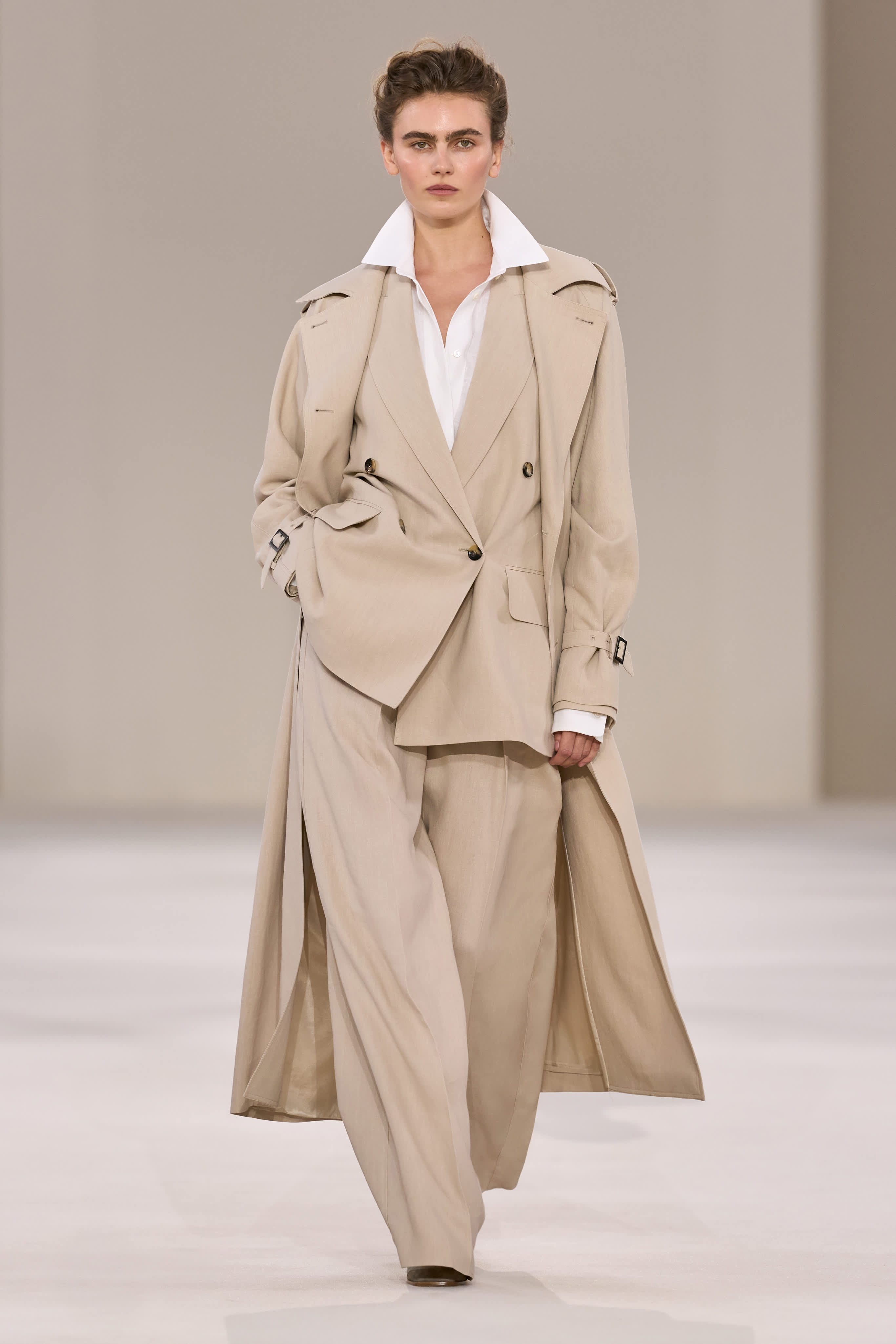 Max Mara SS27 Dresses Adventurous, Elegant Woman Max Mara SS27 Dresses Adventurous, Elegant Woman Vanity Teen