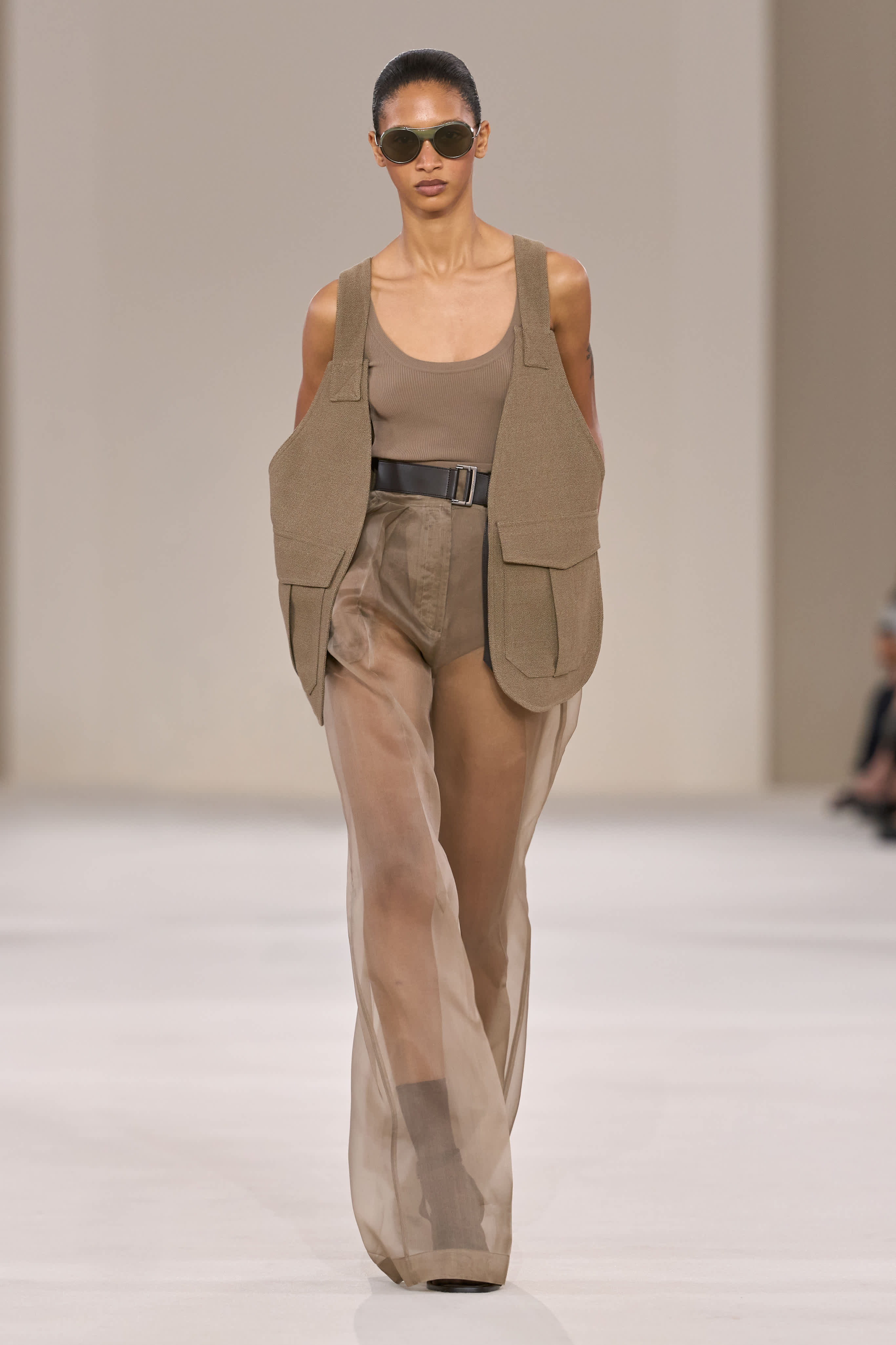 Max Mara SS27 Dresses Adventurous, Elegant Woman Max Mara SS27 Dresses Adventurous, Elegant Woman Vanity Teen