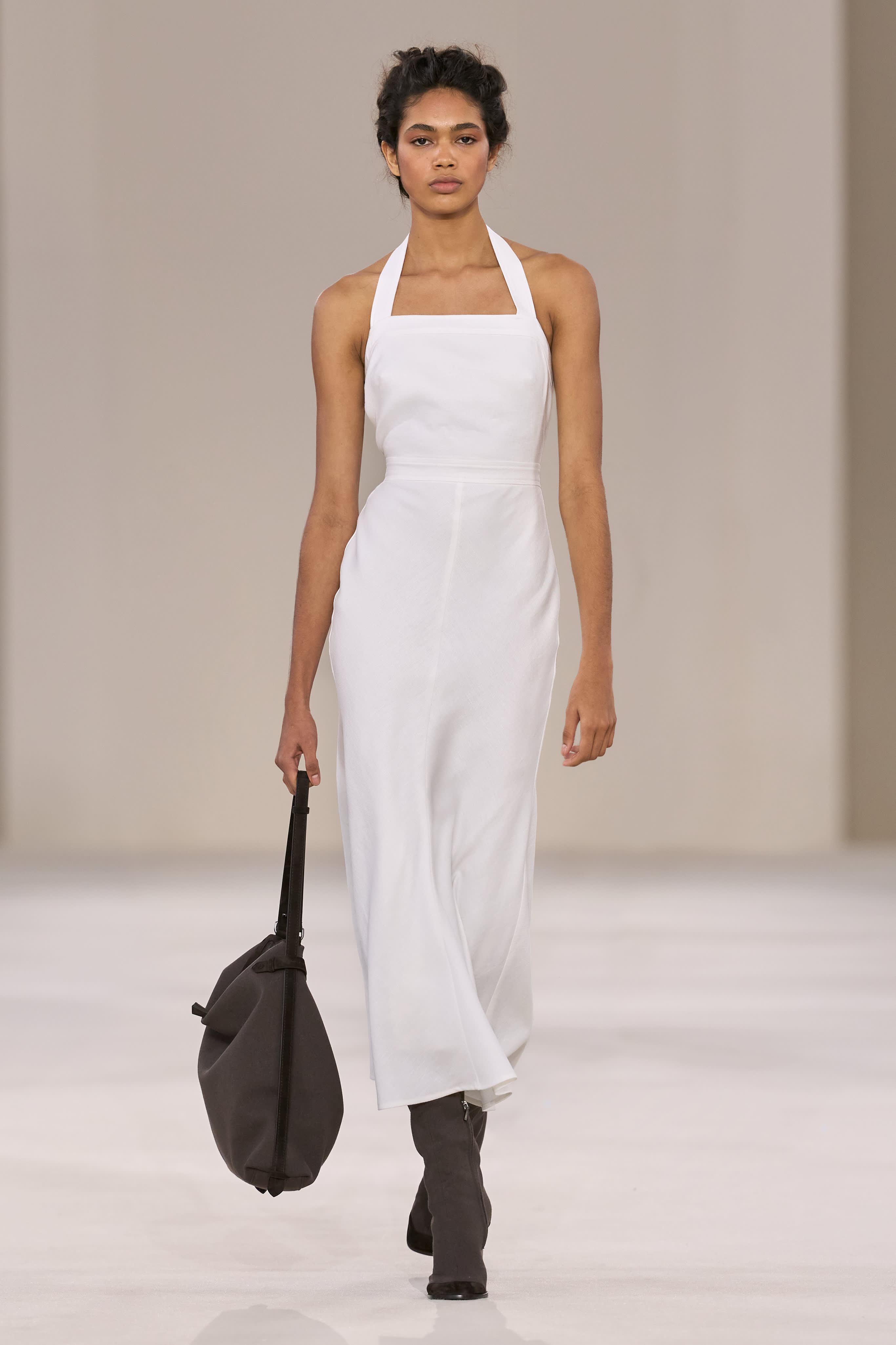 Max Mara SS27 Dresses Adventurous, Elegant Woman Max Mara SS27 Dresses Adventurous, Elegant Woman Vanity Teen