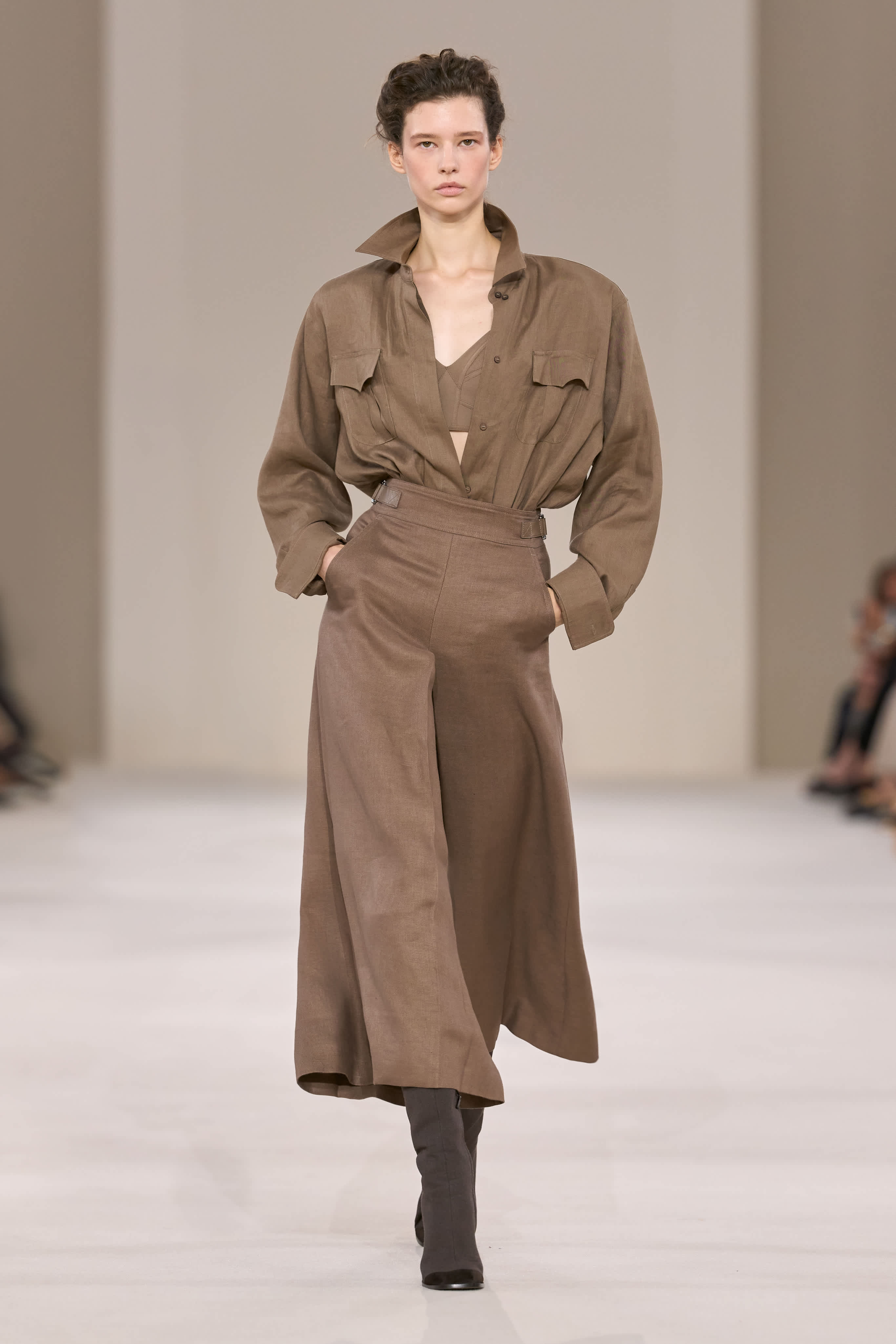 Max Mara SS27 Dresses Adventurous, Elegant Woman Max Mara SS27 Dresses Adventurous, Elegant Woman Vanity Teen
