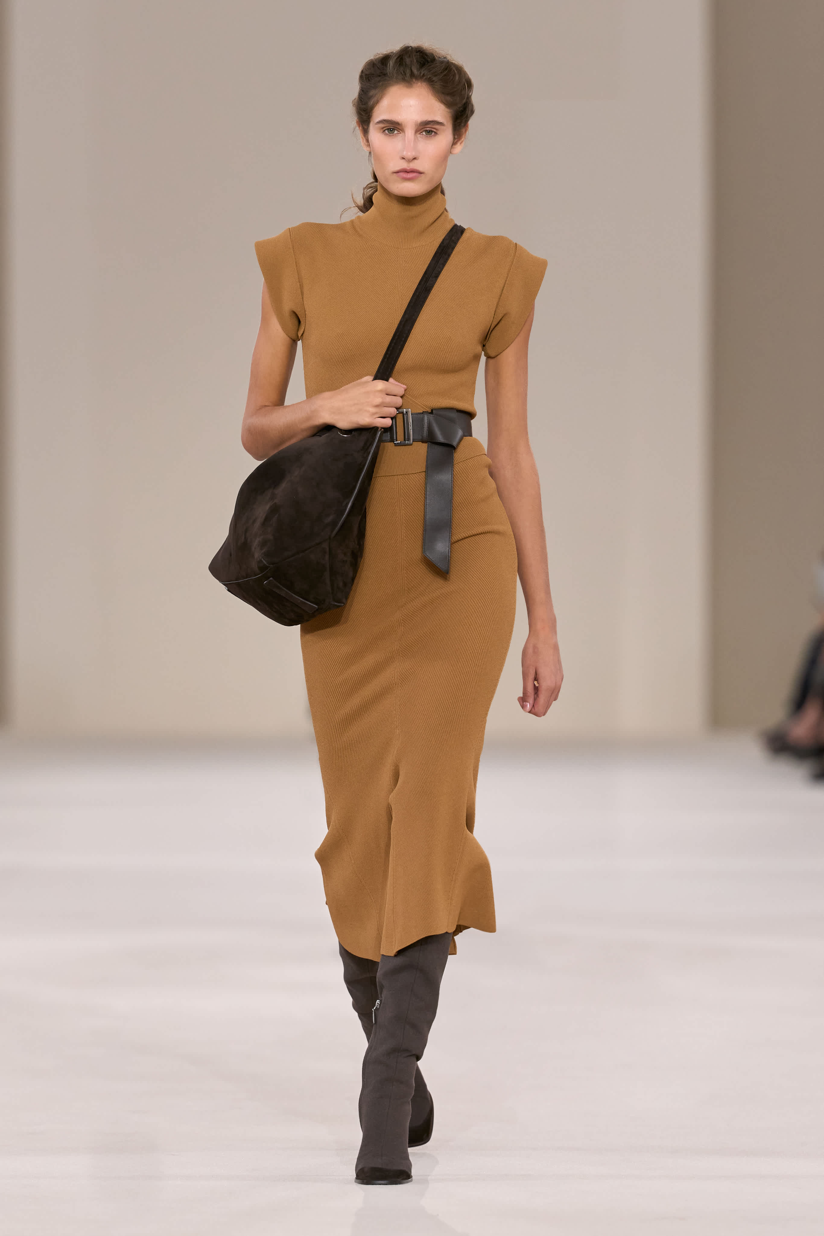 Max Mara SS27 Dresses Adventurous, Elegant Woman Max Mara SS27 Dresses Adventurous, Elegant Woman Vanity Teen