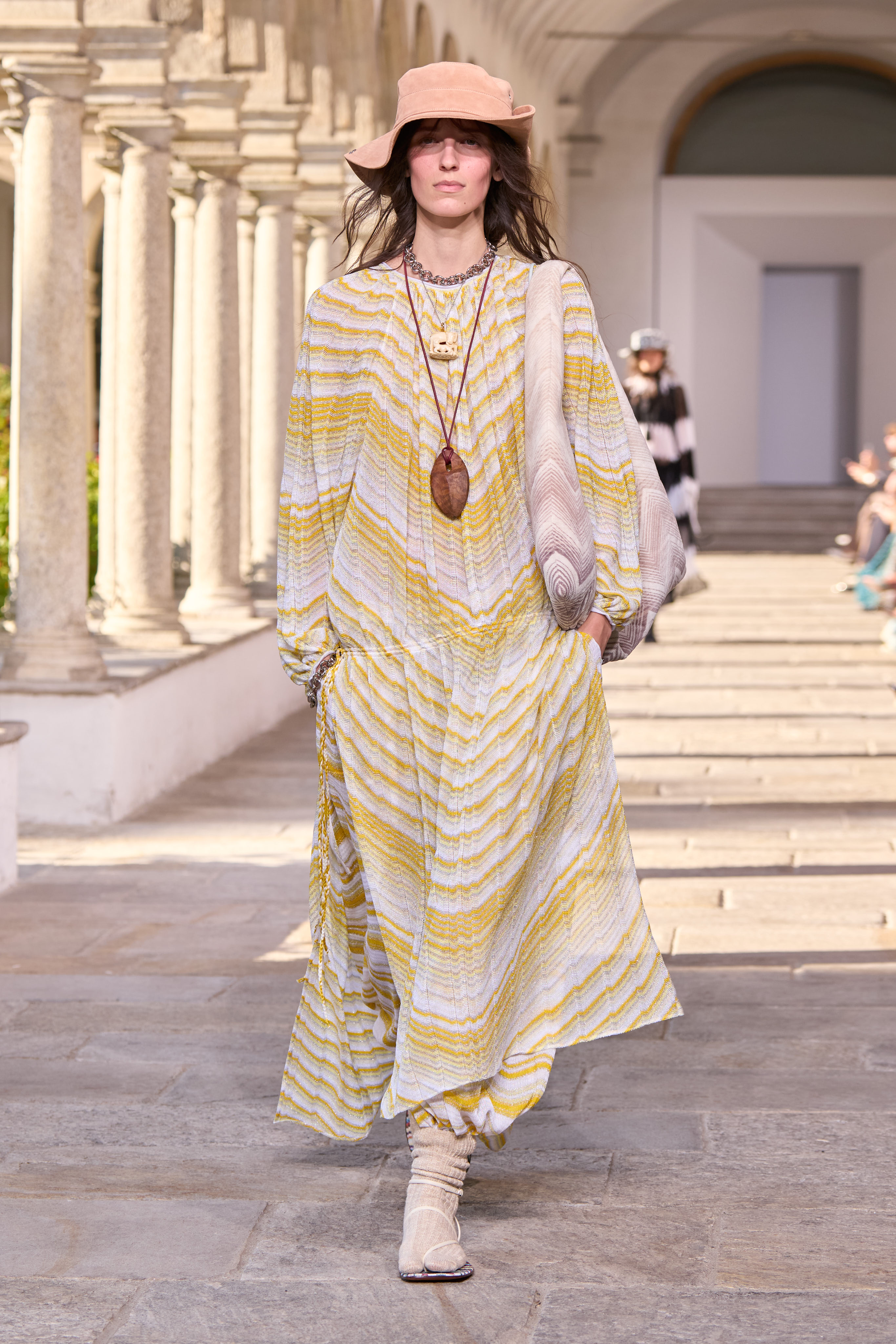 Missoni SS27: A Sophisticated Nomadism Without Rules Vanity Teen Missoni SS27: A Sophisticated Nomadism Without Rules Missoni SS27: A Sophisticated Nomadism Without Rules Vanity Teen