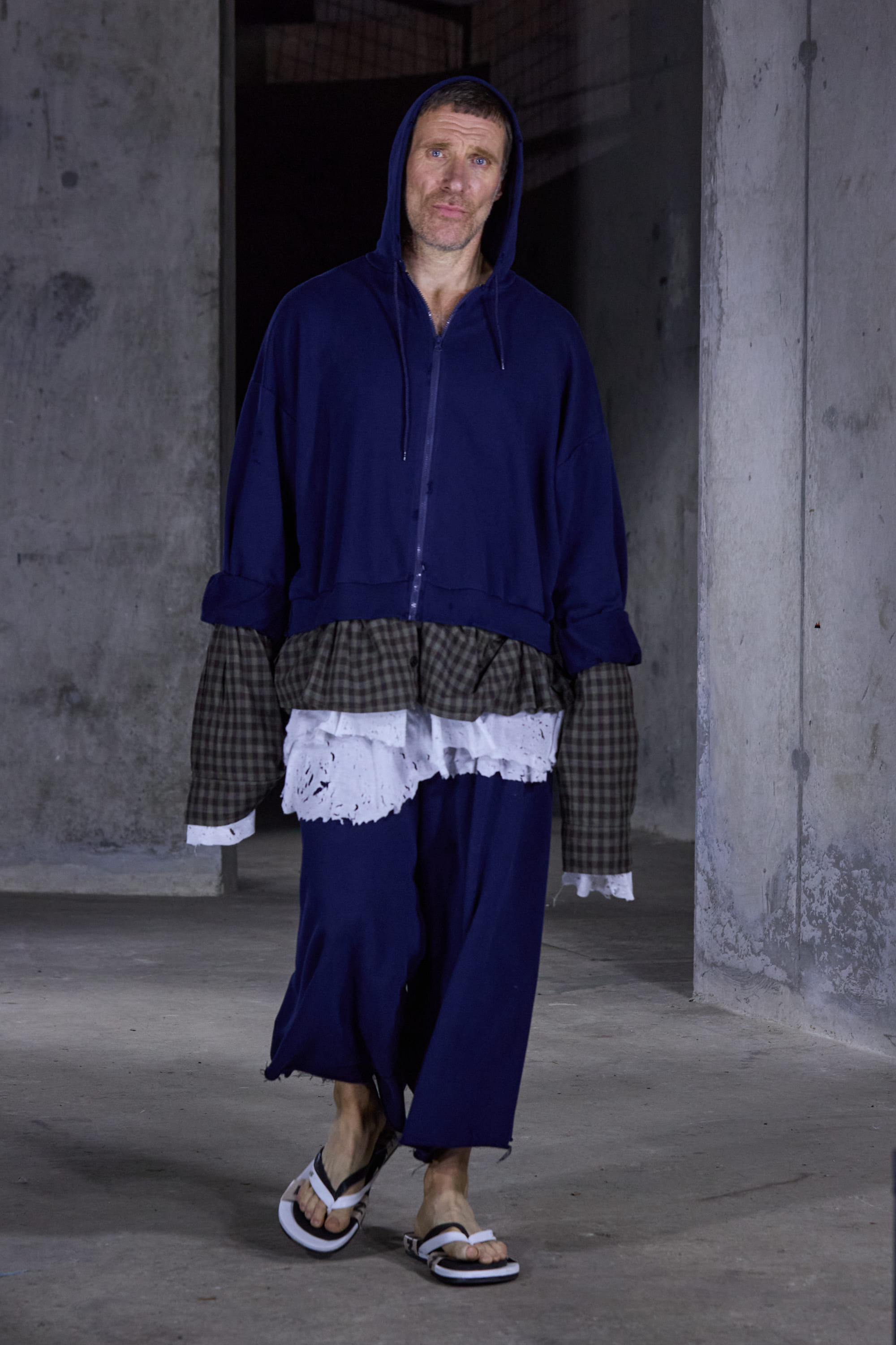 Natasha Zinko SS27: Everyone Is Watching. Who Are You? Vanity Teen 虚荣青年 Natasha Zinko SS27