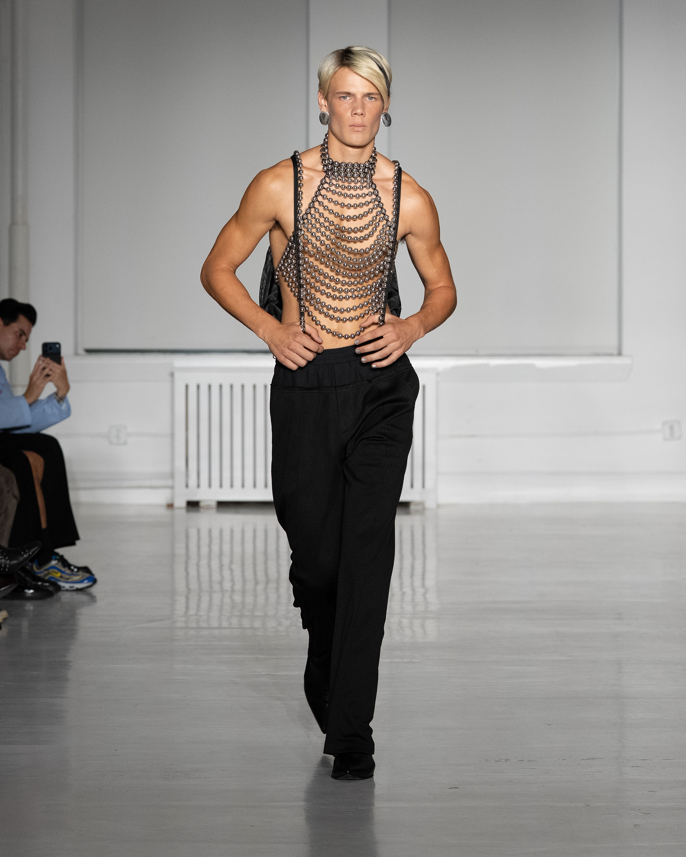 Private Policy SS27: More Than Fashion, It’s a Cultural Conversation with New York Vanity Teen 虚荣青年 Private Policy SS27: More Than Fashion, It’s a Cultural Conversation with New York Private Policy SS27: More Than Fashion, It’s a Cultural Conversation with New York Vanity Teen 虚荣青年