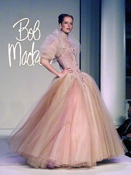 Bob Mackie left us: The Man Who Dressed the Stars from the 80's till today Bob Mackie left us: The Man Who Dressed the Stars from the 80's till today Vanity Teen 虚荣青年