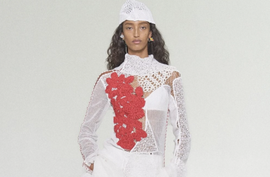 Bottega Veneta SS27: Intrecciato Takes a Lighter Turn Bottega Veneta SS27: Intrecciato Takes a Lighter Turn Vanity Teen