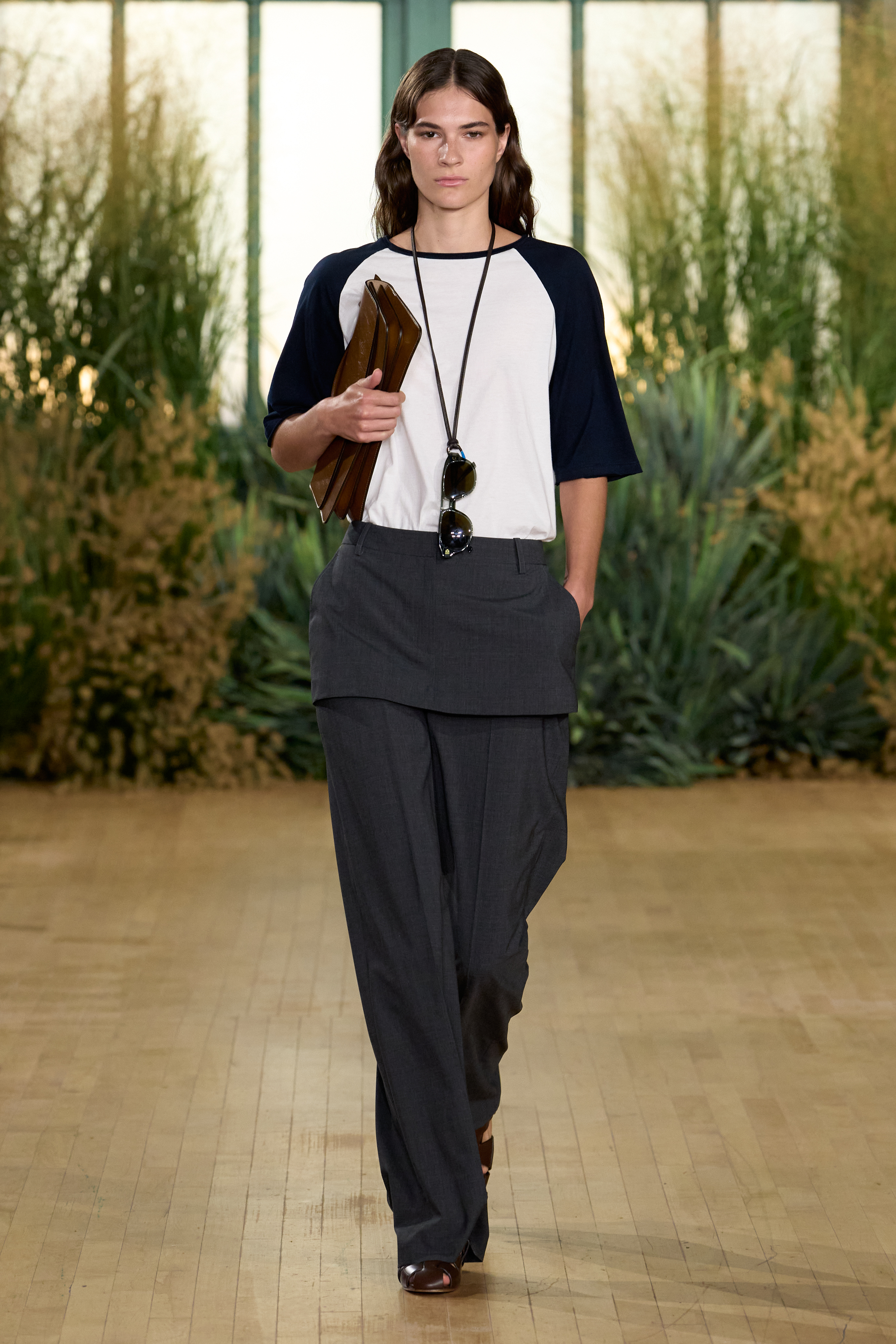 PROENZA SCHOULER MAKES THE PS1 WALK AGAIN PROENZA SCHOULER MAKES THE PS1 WALK AGAIN Vanity Teen 虚荣青年