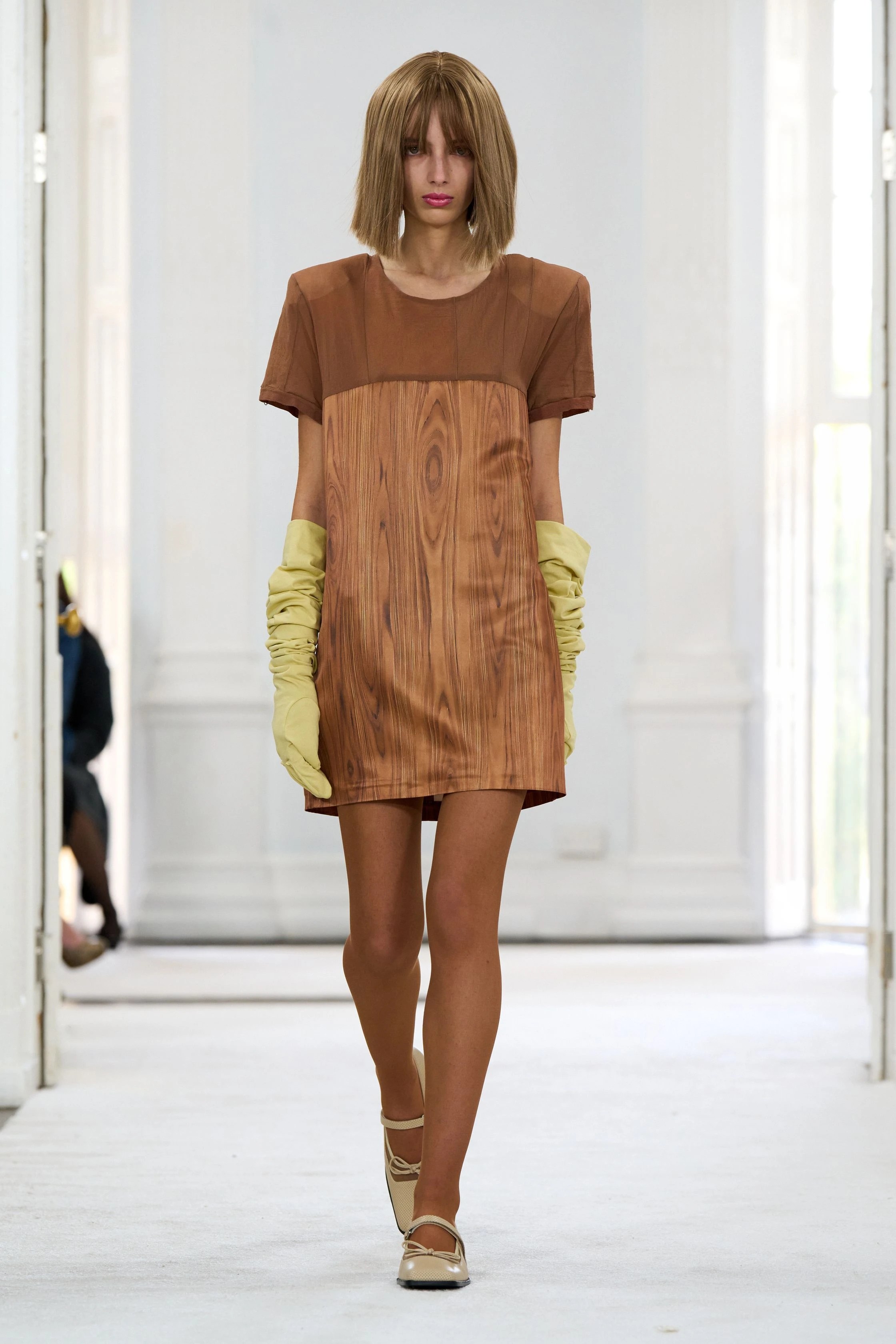 Ashley Williams SS27: Dressing for a Room You Never Leave Vanity Teen Ashley Williams Spring/Summer 27 runway.