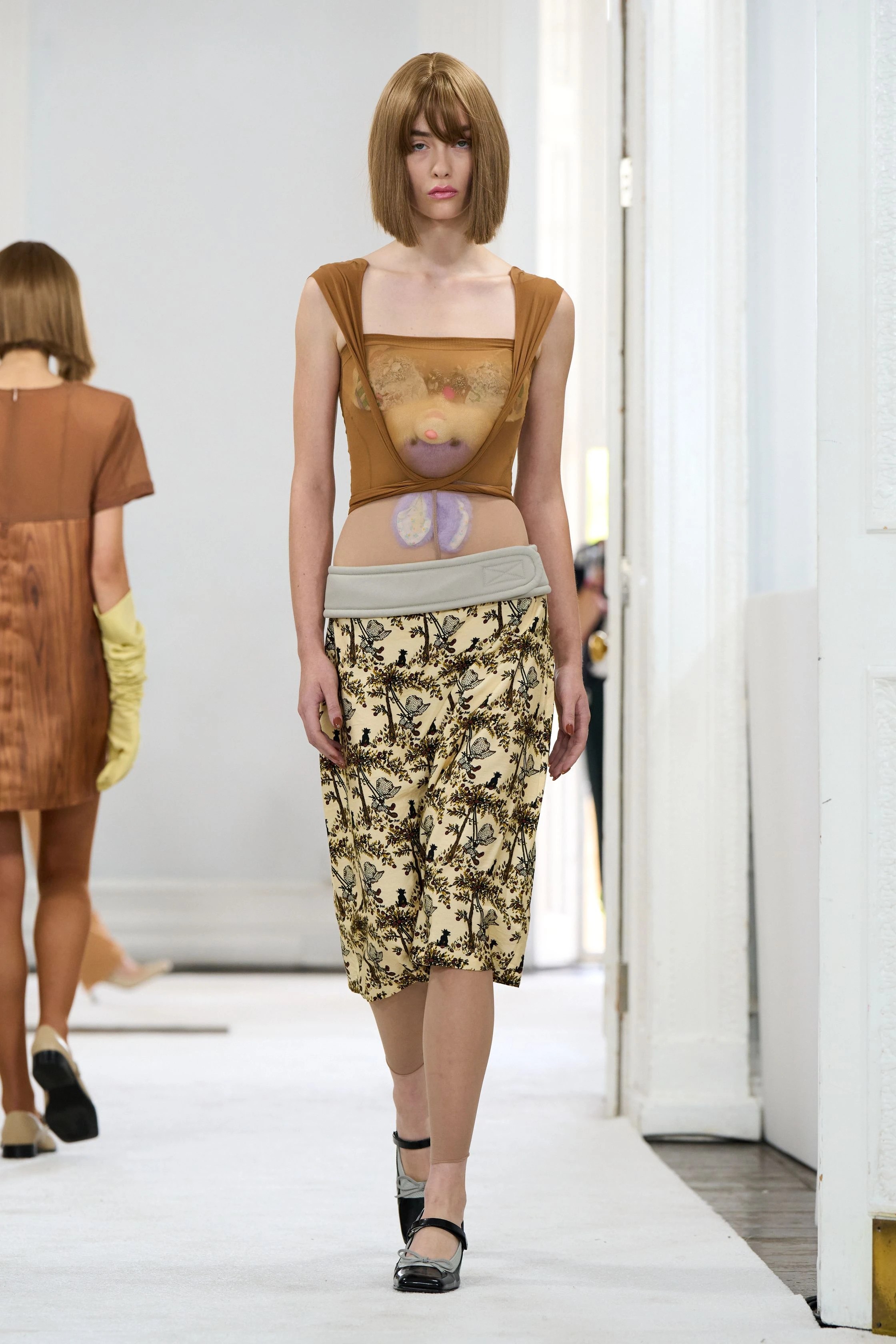 Ashley Williams SS27: Dressing for a Room You Never Leave Vanity Teen Ashley Williams Spring/Summer 27 runway.