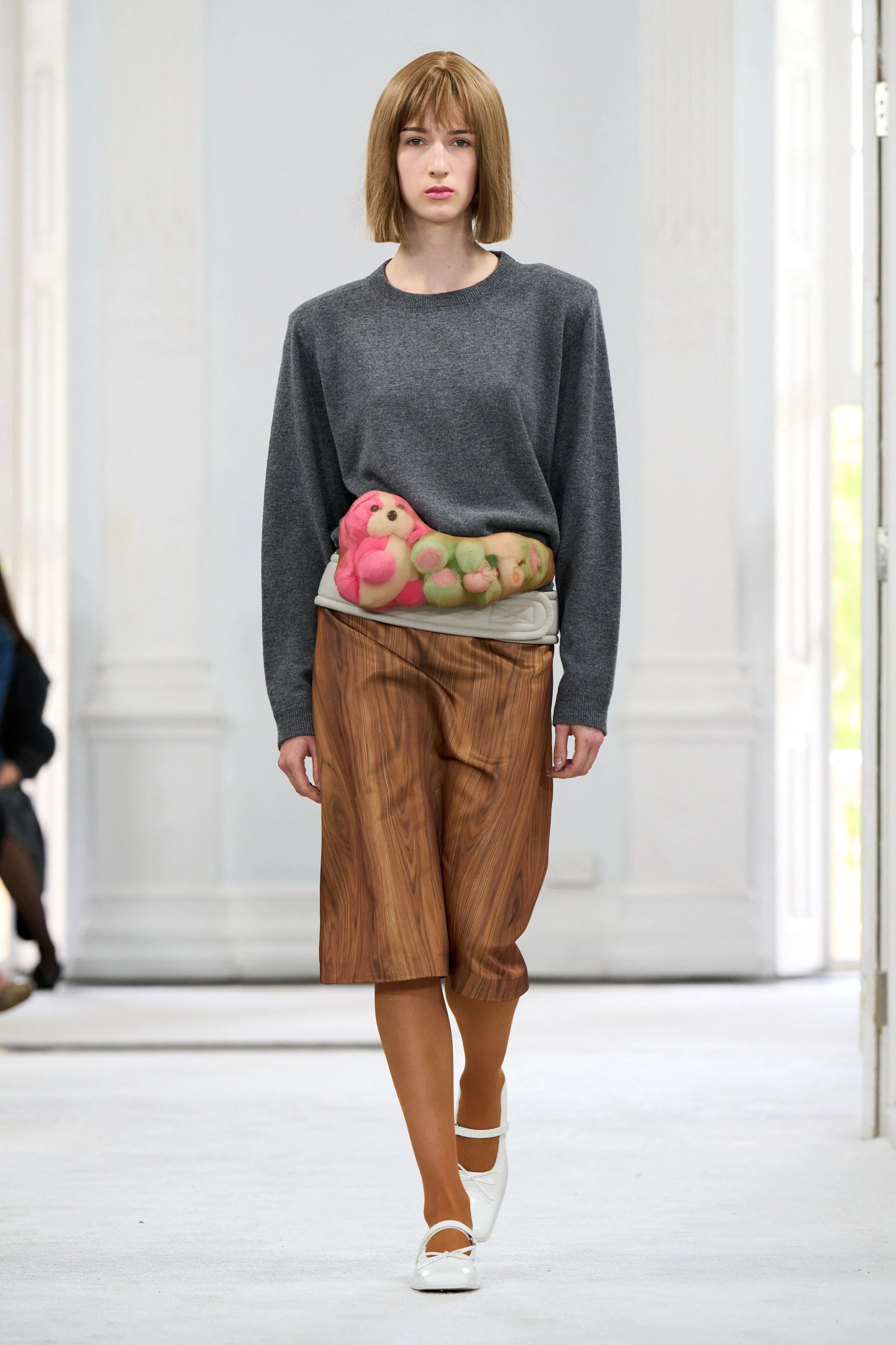 Ashley Williams SS27: Dressing for a Room You Never Leave Vanity Teen Ashley Williams Spring/Summer 27 runway.