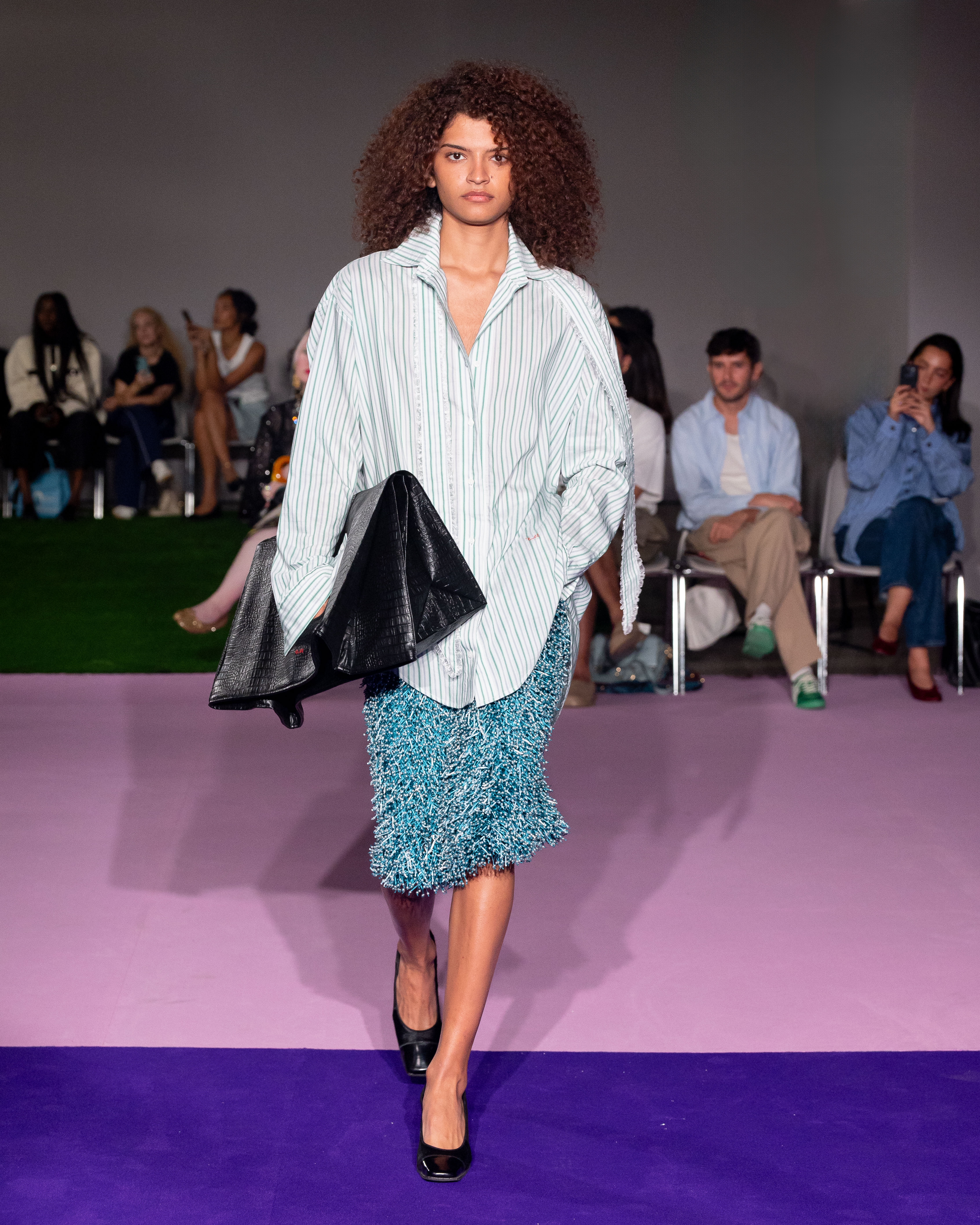 Ester Manas SS27: a Wardrobe of Carefully Orchestrated Chaos Vanity Teen Ester Manas SS27: a Wardrobe of Carefully Orchestrated Chaos Ester Manas SS27: a Wardrobe of Carefully Orchestrated Chaos Vanity Teen