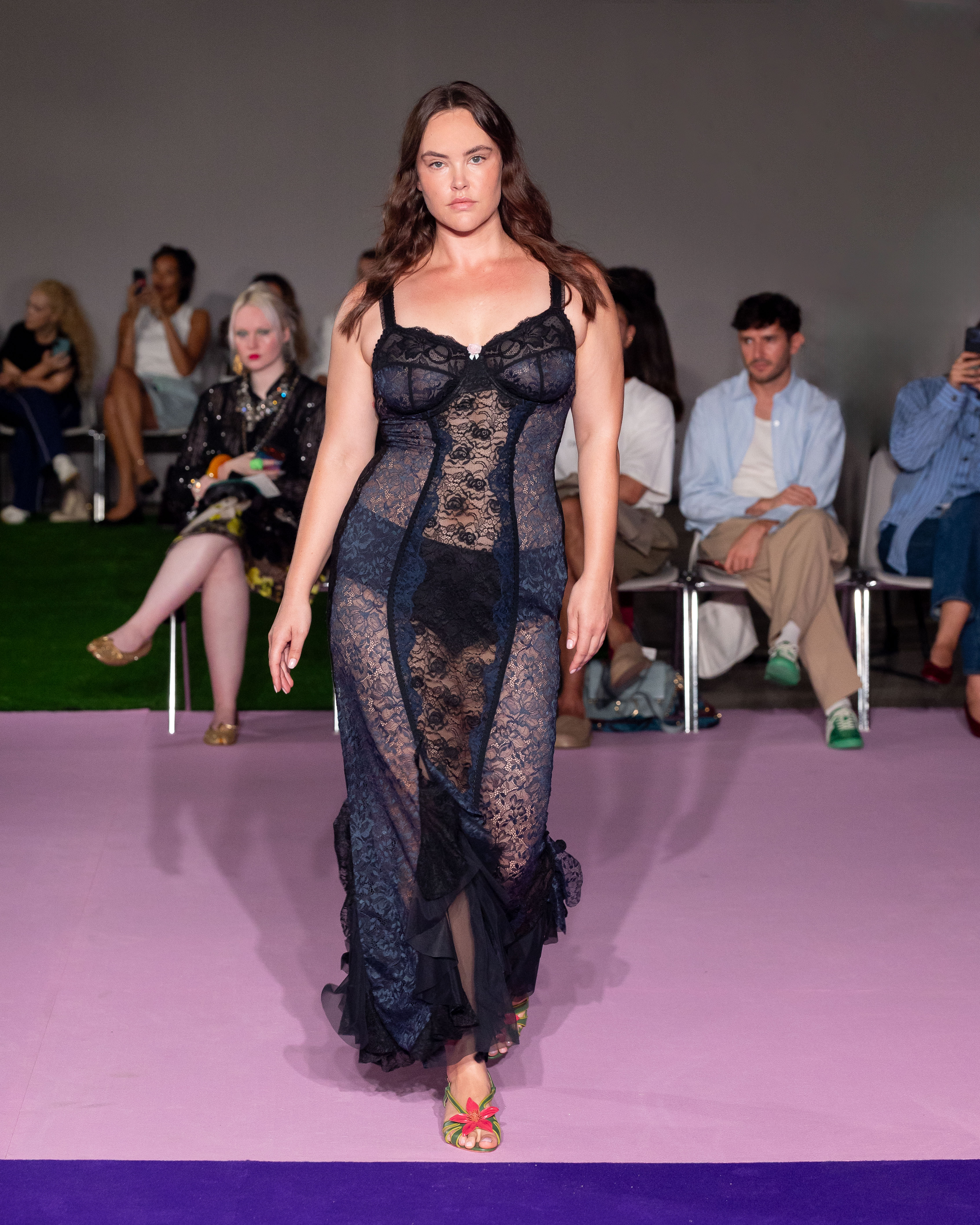 Ester Manas SS27: a Wardrobe of Carefully Orchestrated Chaos Vanity Teen Ester Manas SS27: a Wardrobe of Carefully Orchestrated Chaos Ester Manas SS27: a Wardrobe of Carefully Orchestrated Chaos Vanity Teen