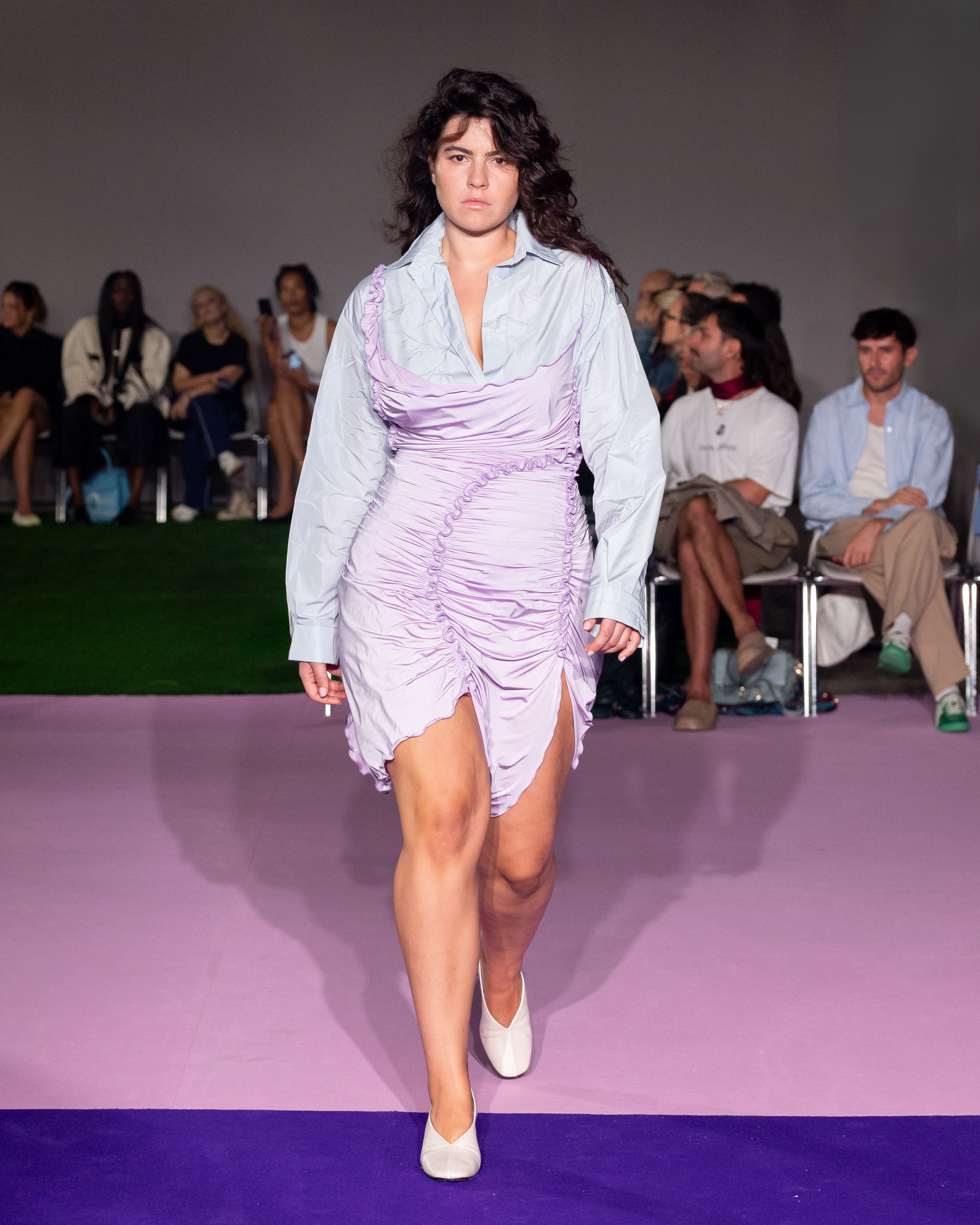 Ester Manas SS27: a Wardrobe of Carefully Orchestrated Chaos Vanity Teen Ester Manas SS27: a Wardrobe of Carefully Orchestrated Chaos Ester Manas SS27: a Wardrobe of Carefully Orchestrated Chaos Vanity Teen