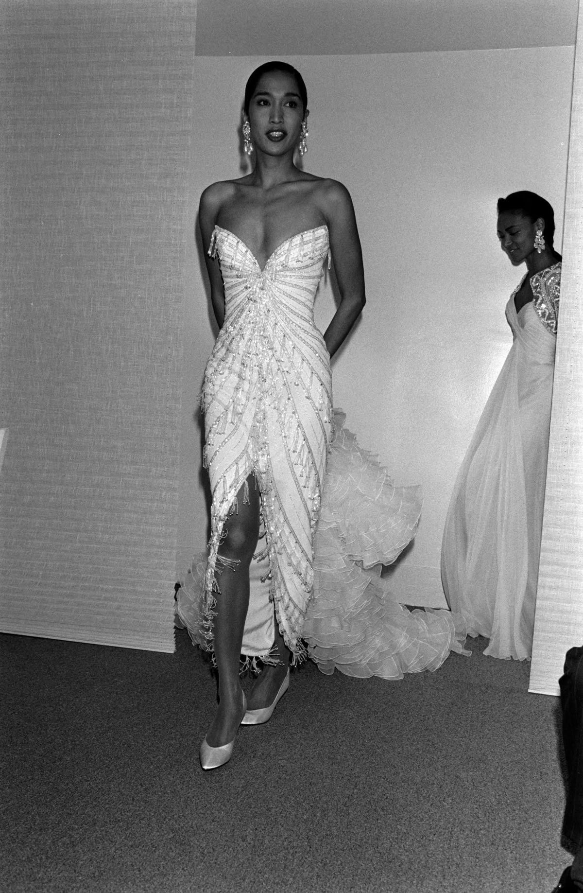 Bob Mackie left us: The Man Who Dressed the Stars from the 80's till today Bob Mackie left us: The Man Who Dressed the Stars from the 80's till today Vanity Teen 虚荣青年