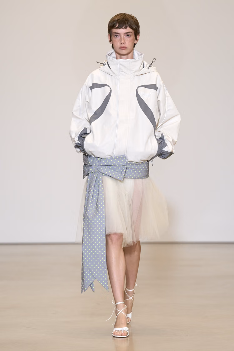 Sandy Liang SS27: Fairytale Sportswear, Ruffled Tracks and Gorp Fantasy Sandy Liang SS27: Fairytale Sportswear, Ruffled Tracks and Gorp Fantasy Vanity Teen 虚荣青年