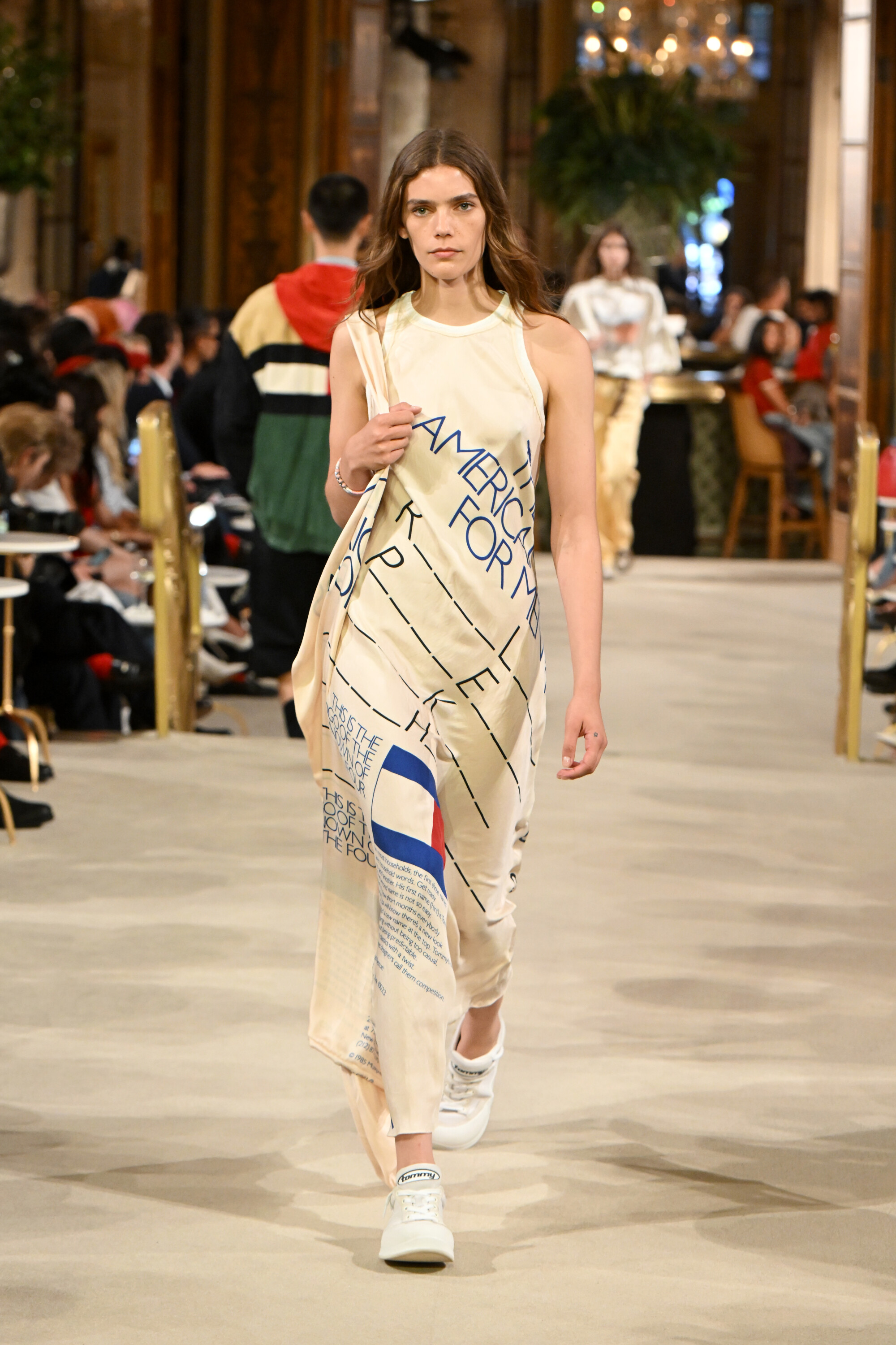 Tommy Hilfiger Spring 2027 Revisits the Archive at New York Fashion Week Tommy Hilfiger Spring 2027 Revisits the Archive at New York Fashion Week Vanity Teen 虚荣青年