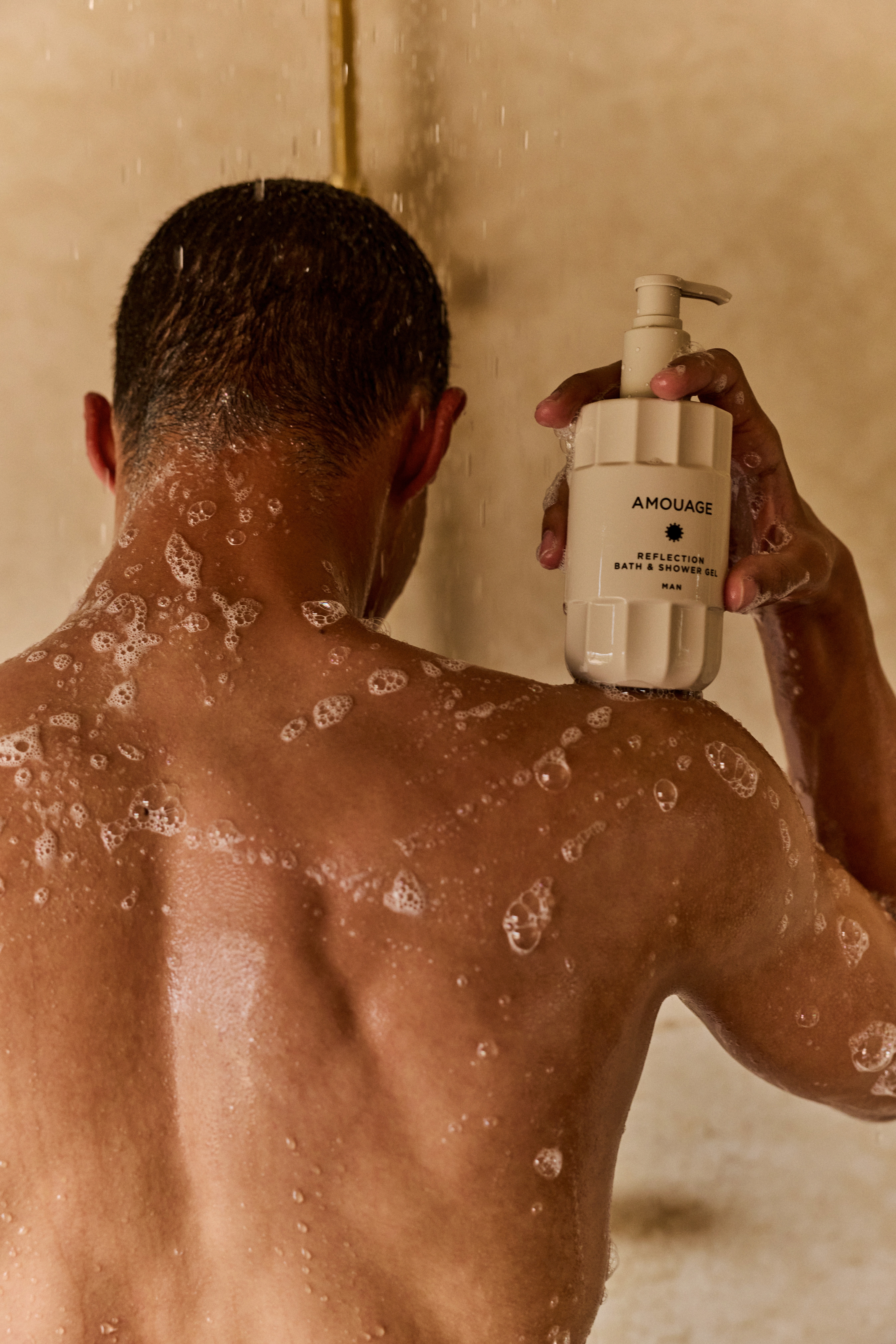 AMOUAGE TAKES FRAGRANCE BEYOND THE SKIN AMOUAGE TAKES FRAGRANCE BEYOND THE SKIN Vanity Teen