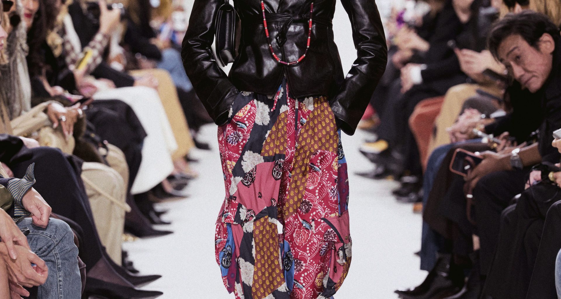 CELINE SPRING SUMMER 27 - THE CLOTHES ARE THE CHARACTER CELINE SPRING SUMMER 27 - THE CLOTHES ARE THE CHARACTER Vanity Teen