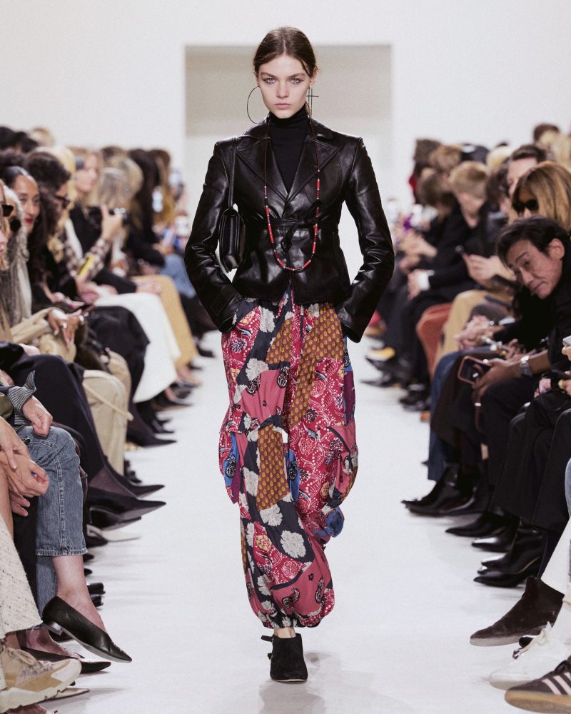 CELINE SPRING SUMMER 27 - THE CLOTHES ARE THE CHARACTER CELINE SPRING SUMMER 27 - THE CLOTHES ARE THE CHARACTER Vanity Teen