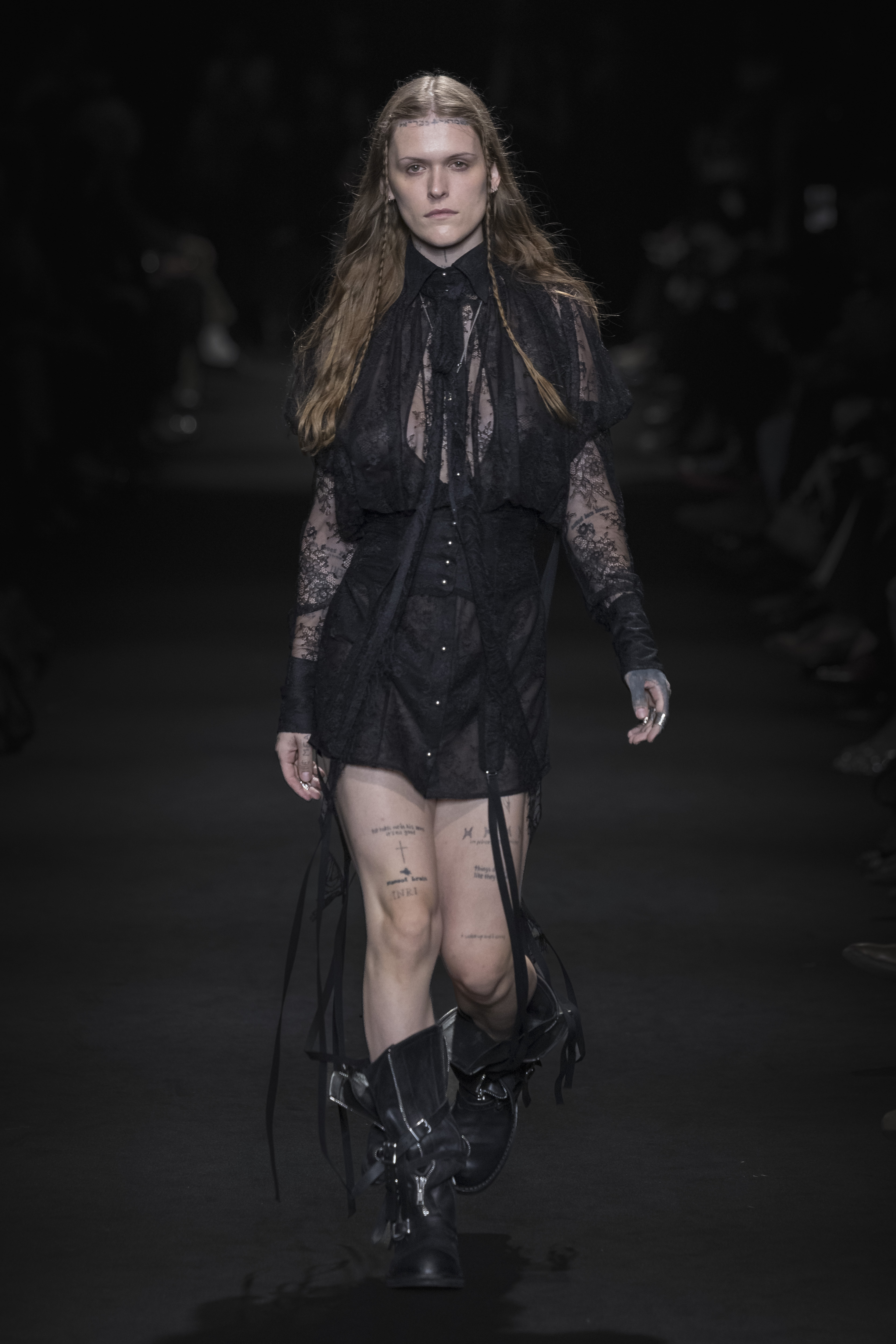 Ann Demeulemeester SS27 Was Born from the Dust of the Desert Vanity Teen Model on the runway at the Ann Demeulemeester fashion show in Paris, Spring Summer 2027 Ready To Wear Fashion Week
