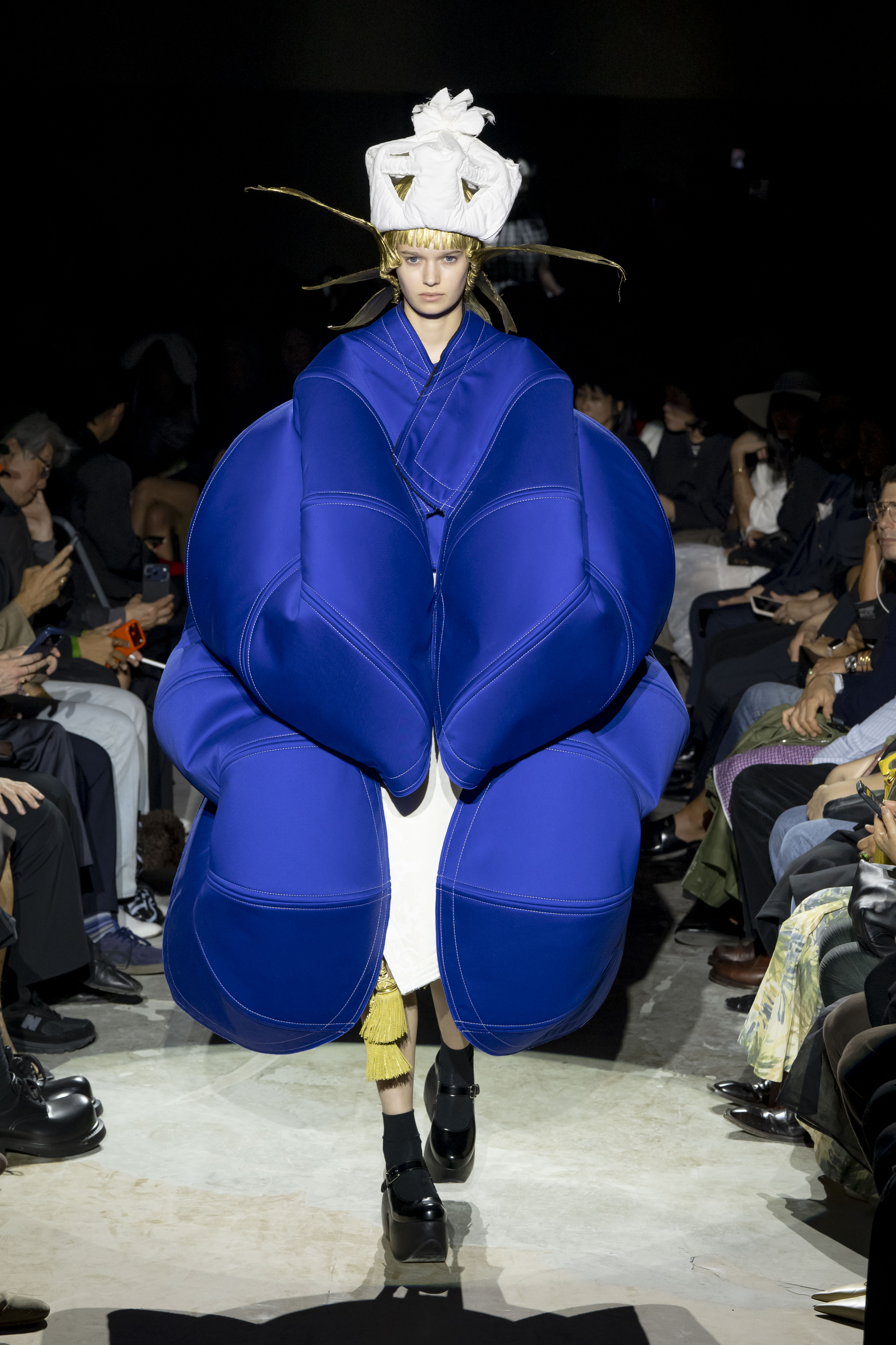 Comme des Garçons SS27: Royalty Is a Fairytale Now Vanity Teen Comme des Garçons SS27