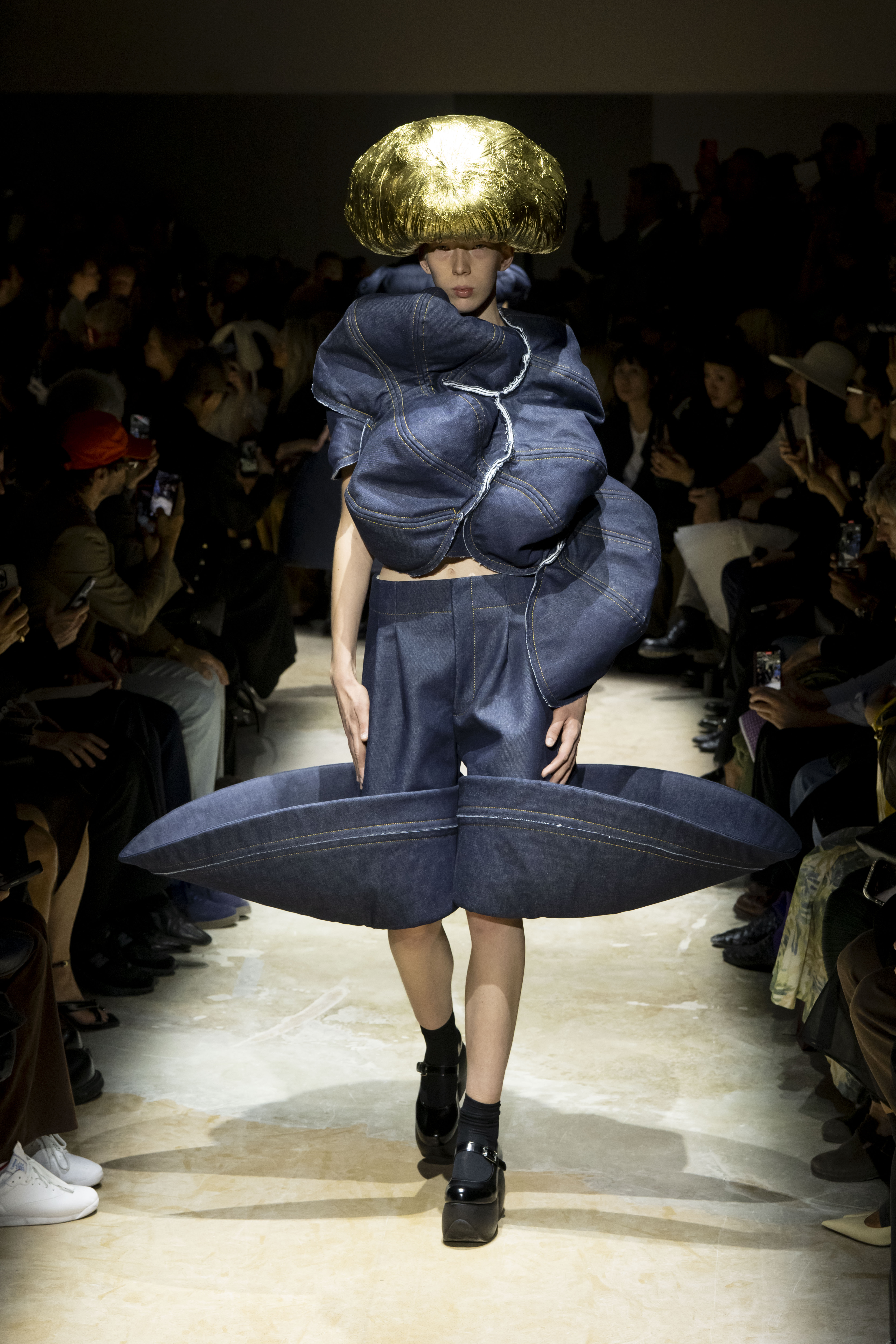 Comme des Garçons SS27: Royalty Is a Fairytale Now Vanity Teen Comme des Garçons SS27