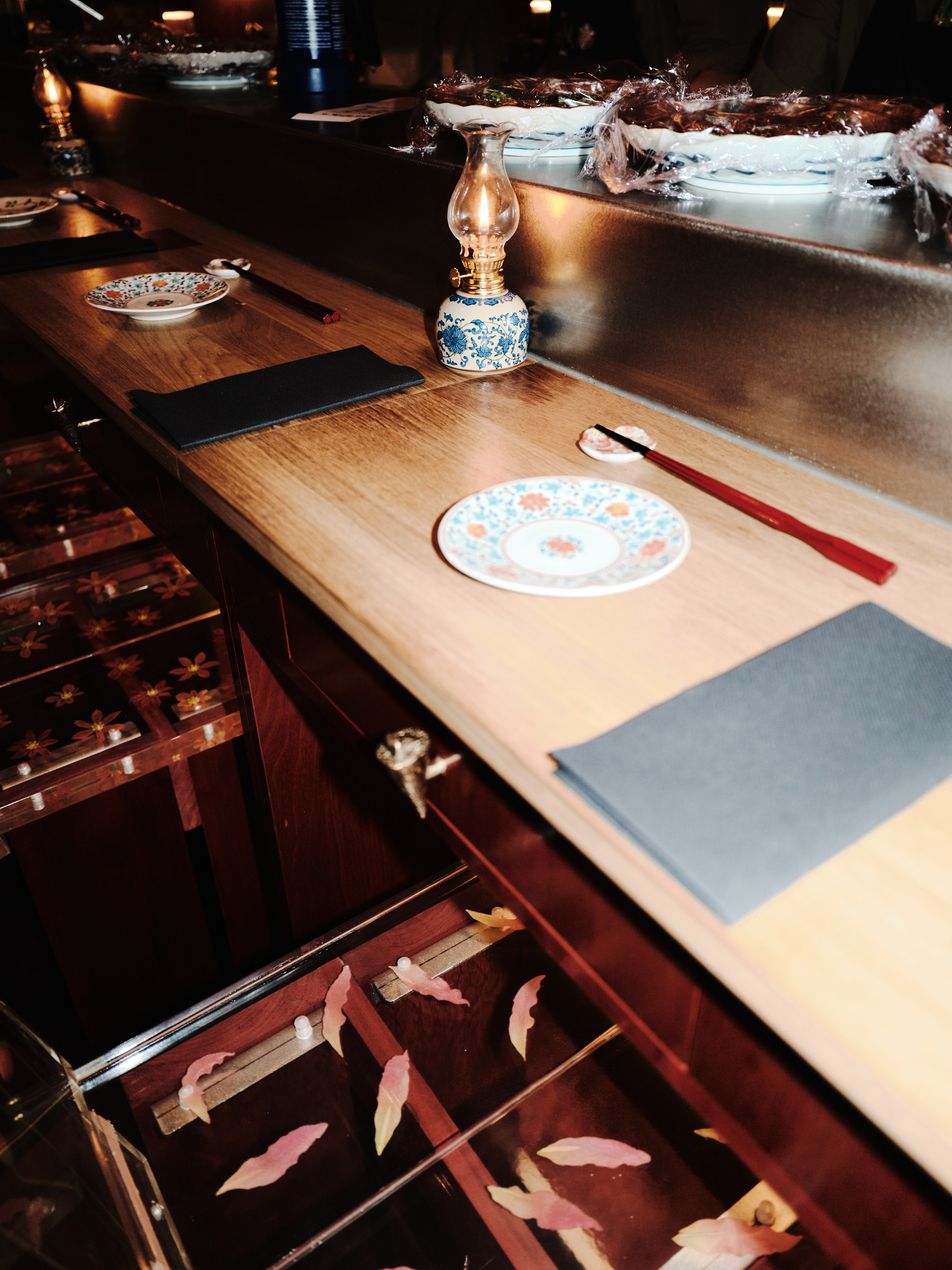 BAR NOMO - THE UMAMI THEORY OF PARIS Vanity Teen BAR NOMO - THE UMAMI THEORY OF PARIS BAR NOMO - THE UMAMI THEORY OF PARIS Vanity Teen