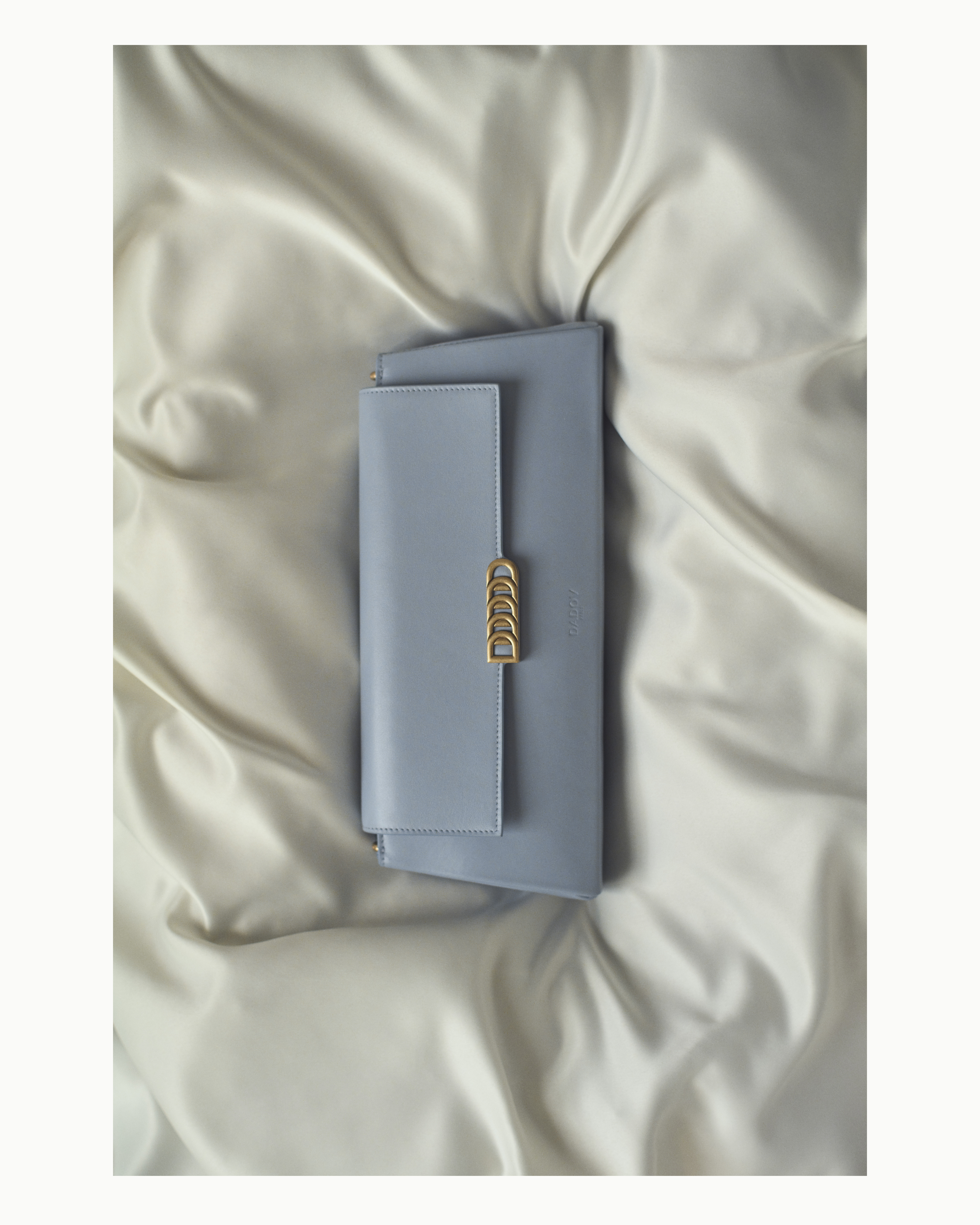 DADOV Debuts Spring/Summer 2027: The Art of Making an Object Feel Personal DADOV Debuts Spring/Summer 2027: The Art of Making an Object Feel Personal Vanity Teen