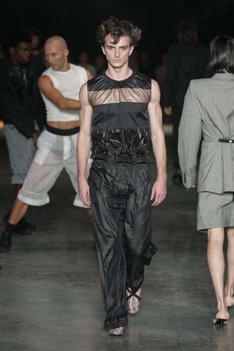 ALAINPAUL SPRING/SUMMER 2027: WHEN DOES THE BODY STOP OBEYING? Vanity Teen ALAINPAUL SPRING/SUMMER 2027: WHEN DOES THE BODY STOP OBEYING? ALAINPAUL SPRING/SUMMER 2027: WHEN DOES THE BODY STOP OBEYING? Vanity Teen