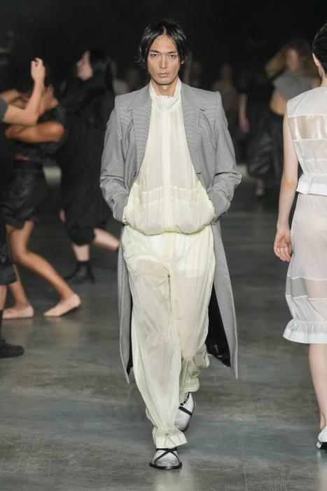 ALAINPAUL SPRING/SUMMER 2027: WHEN DOES THE BODY STOP OBEYING? Vanity Teen ALAINPAUL SPRING/SUMMER 2027: WHEN DOES THE BODY STOP OBEYING? ALAINPAUL SPRING/SUMMER 2027: WHEN DOES THE BODY STOP OBEYING? Vanity Teen
