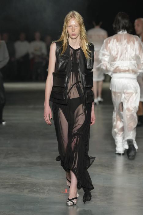 ALAINPAUL SPRING/SUMMER 2027: WHEN DOES THE BODY STOP OBEYING? Vanity Teen ALAINPAUL SPRING/SUMMER 2027: WHEN DOES THE BODY STOP OBEYING? ALAINPAUL SPRING/SUMMER 2027: WHEN DOES THE BODY STOP OBEYING? Vanity Teen