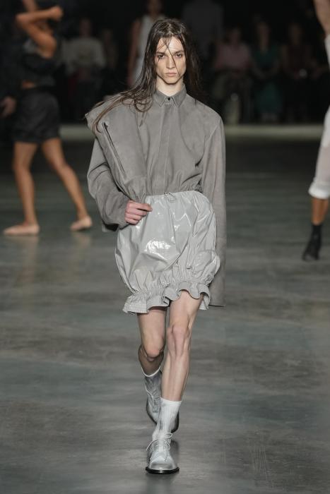 ALAINPAUL SPRING/SUMMER 2027: WHEN DOES THE BODY STOP OBEYING? Vanity Teen ALAINPAUL SPRING/SUMMER 2027: WHEN DOES THE BODY STOP OBEYING? ALAINPAUL SPRING/SUMMER 2027: WHEN DOES THE BODY STOP OBEYING? Vanity Teen