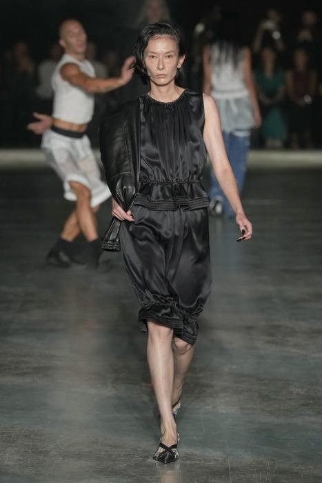 ALAINPAUL SPRING/SUMMER 2027: WHEN DOES THE BODY STOP OBEYING? Vanity Teen ALAINPAUL SPRING/SUMMER 2027: WHEN DOES THE BODY STOP OBEYING? ALAINPAUL SPRING/SUMMER 2027: WHEN DOES THE BODY STOP OBEYING? Vanity Teen