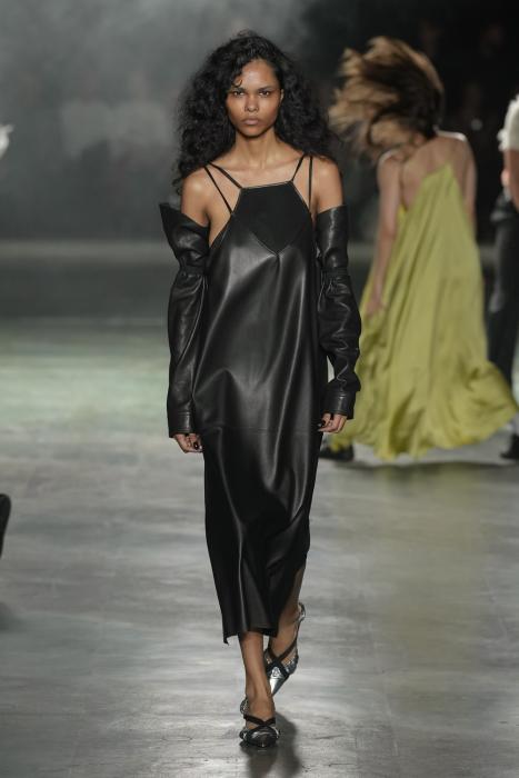 ALAINPAUL SPRING/SUMMER 2027: WHEN DOES THE BODY STOP OBEYING? Vanity Teen ALAINPAUL SPRING/SUMMER 2027: WHEN DOES THE BODY STOP OBEYING? ALAINPAUL SPRING/SUMMER 2027: WHEN DOES THE BODY STOP OBEYING? Vanity Teen
