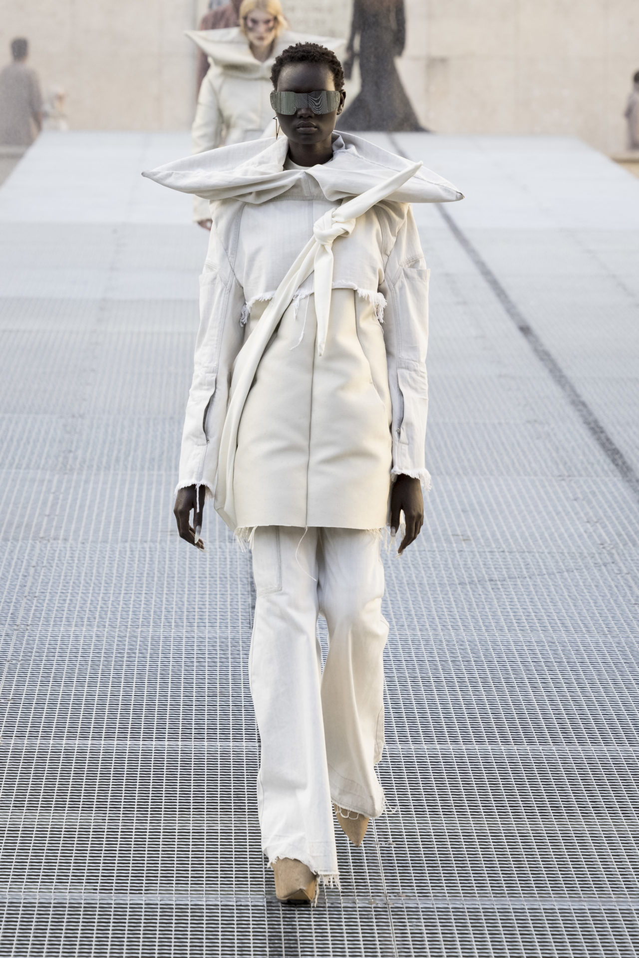 RICK OWENS SPRING/SUMMER 2027: WHO IS THE MUSE NOW? Vanity Teen Model on the runway at the Rick Owens fashion show in Paris, Spring Summer 2027 Ready To Wear Fashion Week, Runway Look #033