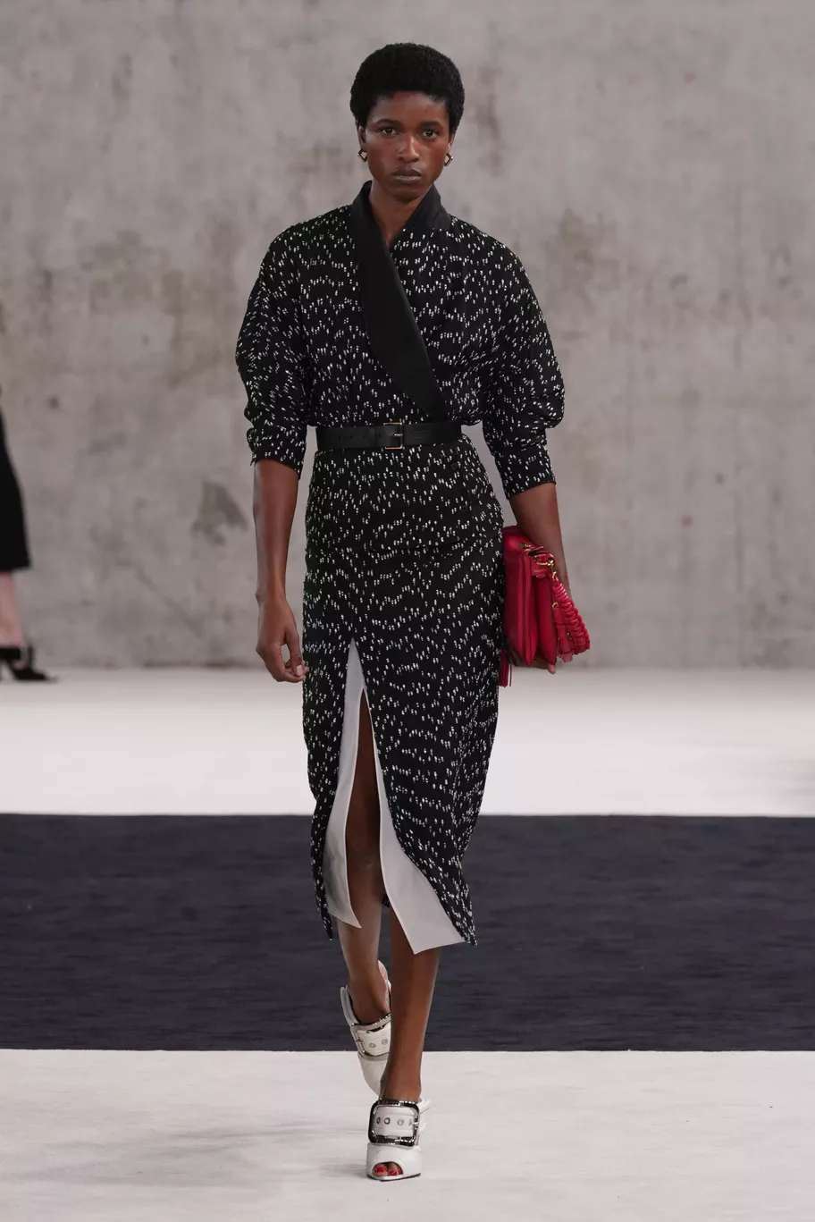 LANVIN SS27 - WHO OWNS THE GHOST? Vanity Teen LANVIN SS27 - WHO OWNS THE GHOST? LANVIN SS27 - WHO OWNS THE GHOST? Vanity Teen