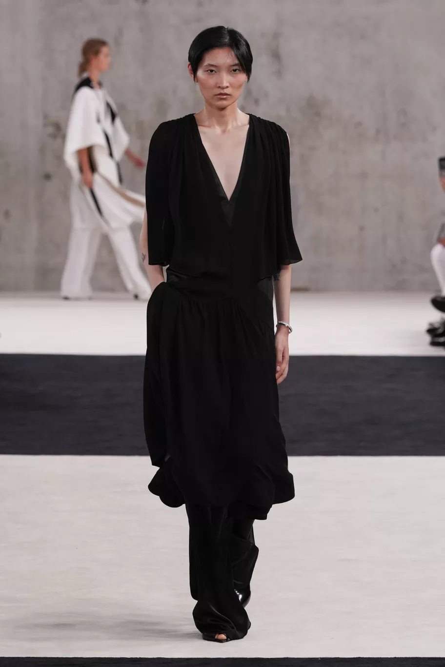 LANVIN SS27 - WHO OWNS THE GHOST? Vanity Teen LANVIN SS27 - WHO OWNS THE GHOST? LANVIN SS27 - WHO OWNS THE GHOST? Vanity Teen