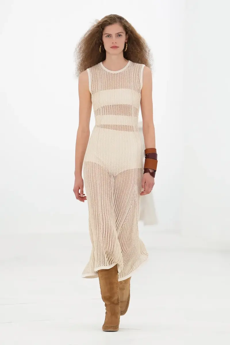 HERMÈS SPRING/SUMMER 2027: CAN A ZIP UNZIP A MAISON? Vanity Teen HERMÈS SPRING/SUMMER 2027: CAN A ZIP UNZIP A MAISON? HERMÈS SPRING/SUMMER 2027: CAN A ZIP UNZIP A MAISON? Vanity Teen