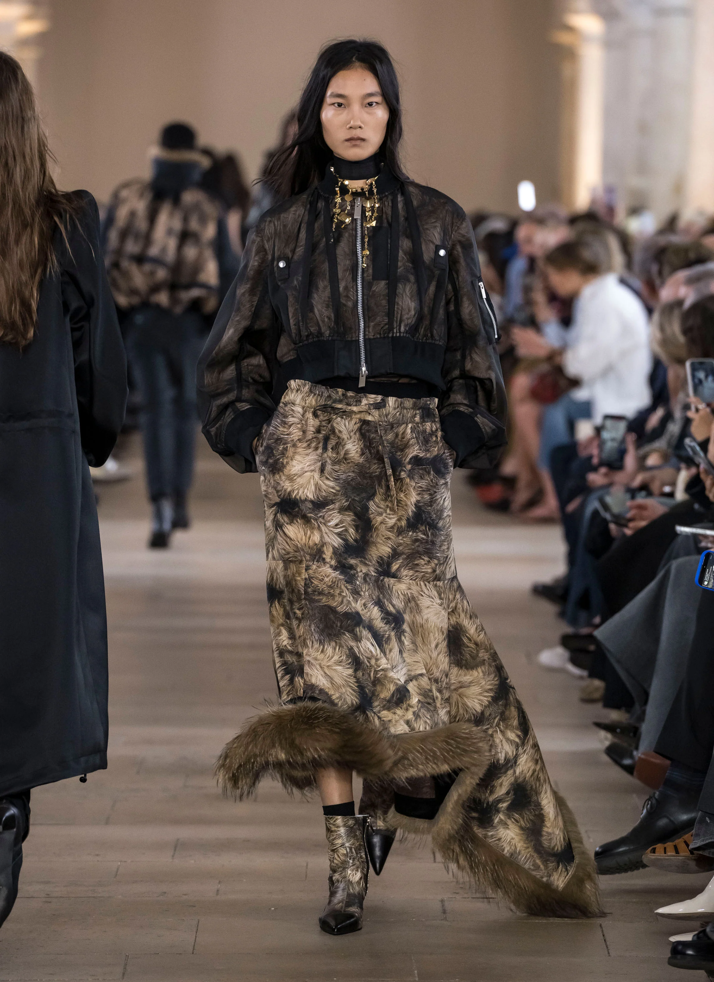SACAI SPRING/SUMMER 2027: SACAI AGAINST SACAI Vanity Teen SACAI SPRING/SUMMER 2027: SACAI AGAINST SACAI SACAI SPRING/SUMMER 2027: SACAI AGAINST SACAI Vanity Teen