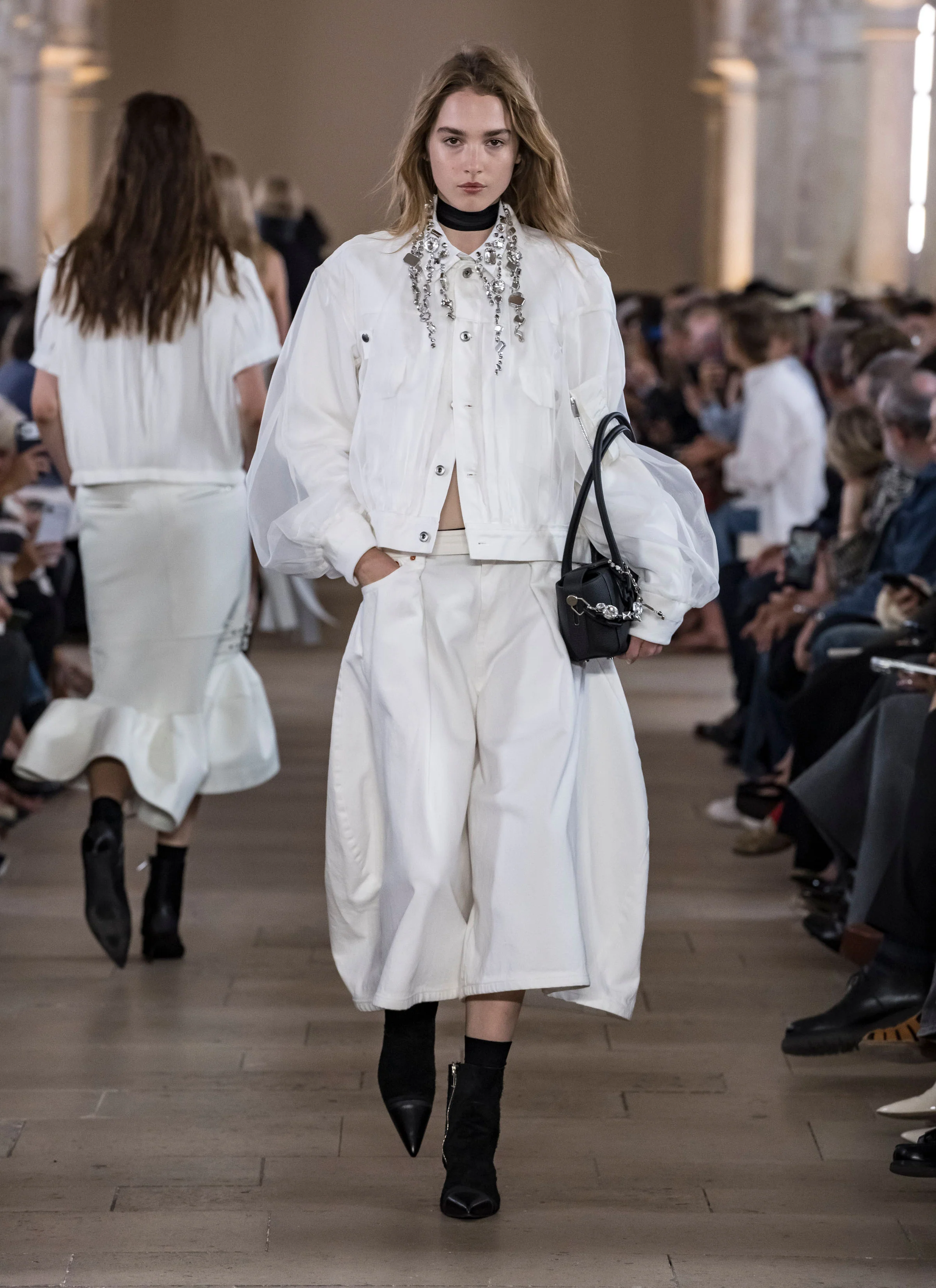 SACAI SPRING/SUMMER 2027: SACAI AGAINST SACAI Vanity Teen SACAI SPRING/SUMMER 2027: SACAI AGAINST SACAI SACAI SPRING/SUMMER 2027: SACAI AGAINST SACAI Vanity Teen