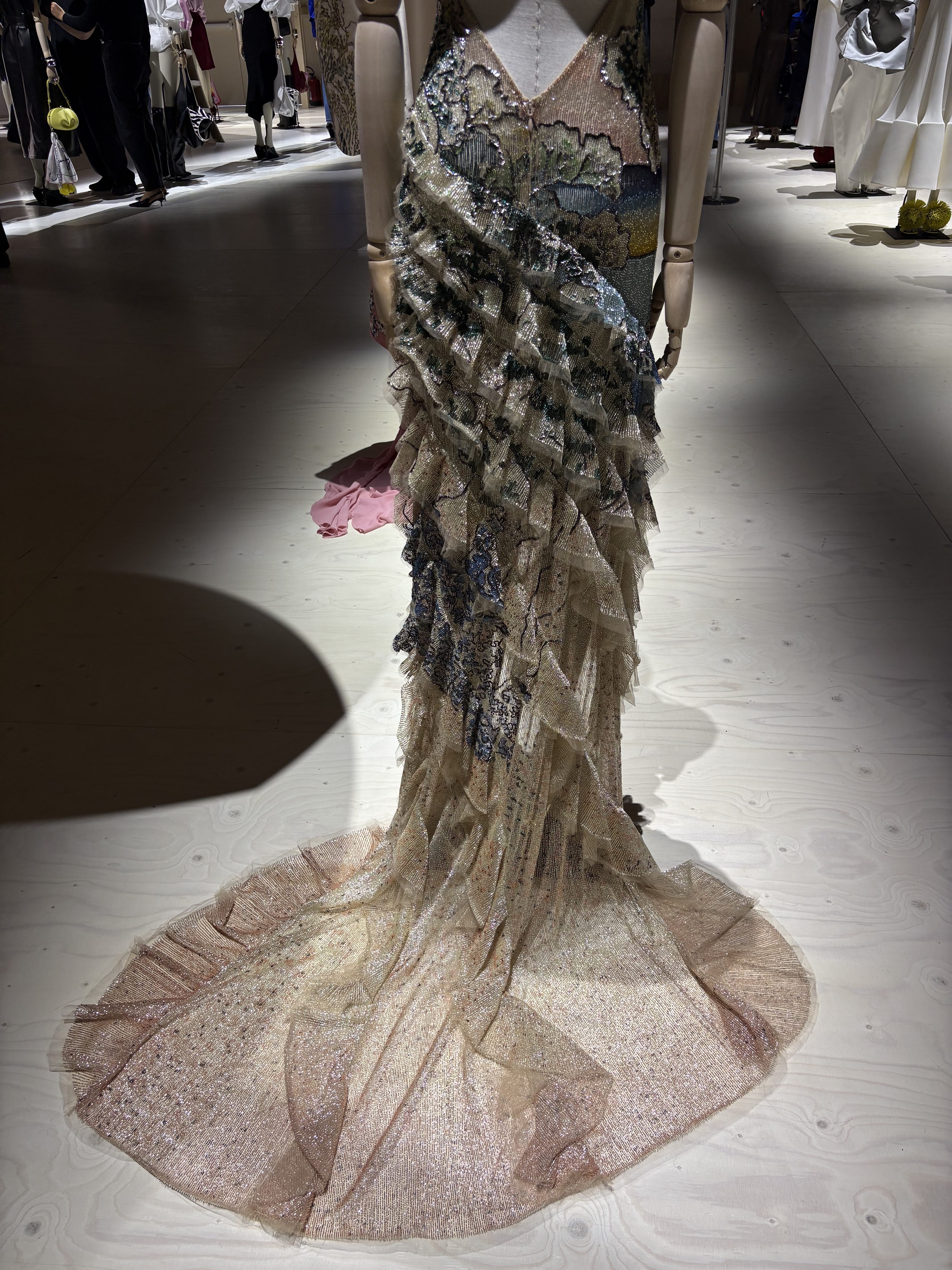 Givenchy Spring 2027: Sarah Burton Brings Balance and Clarity Vanity Teen Givenchy Spring 2027: Sarah Burton Brings Balance and Clarity Givenchy Spring 2027: Sarah Burton Brings Balance and Clarity Vanity Teen