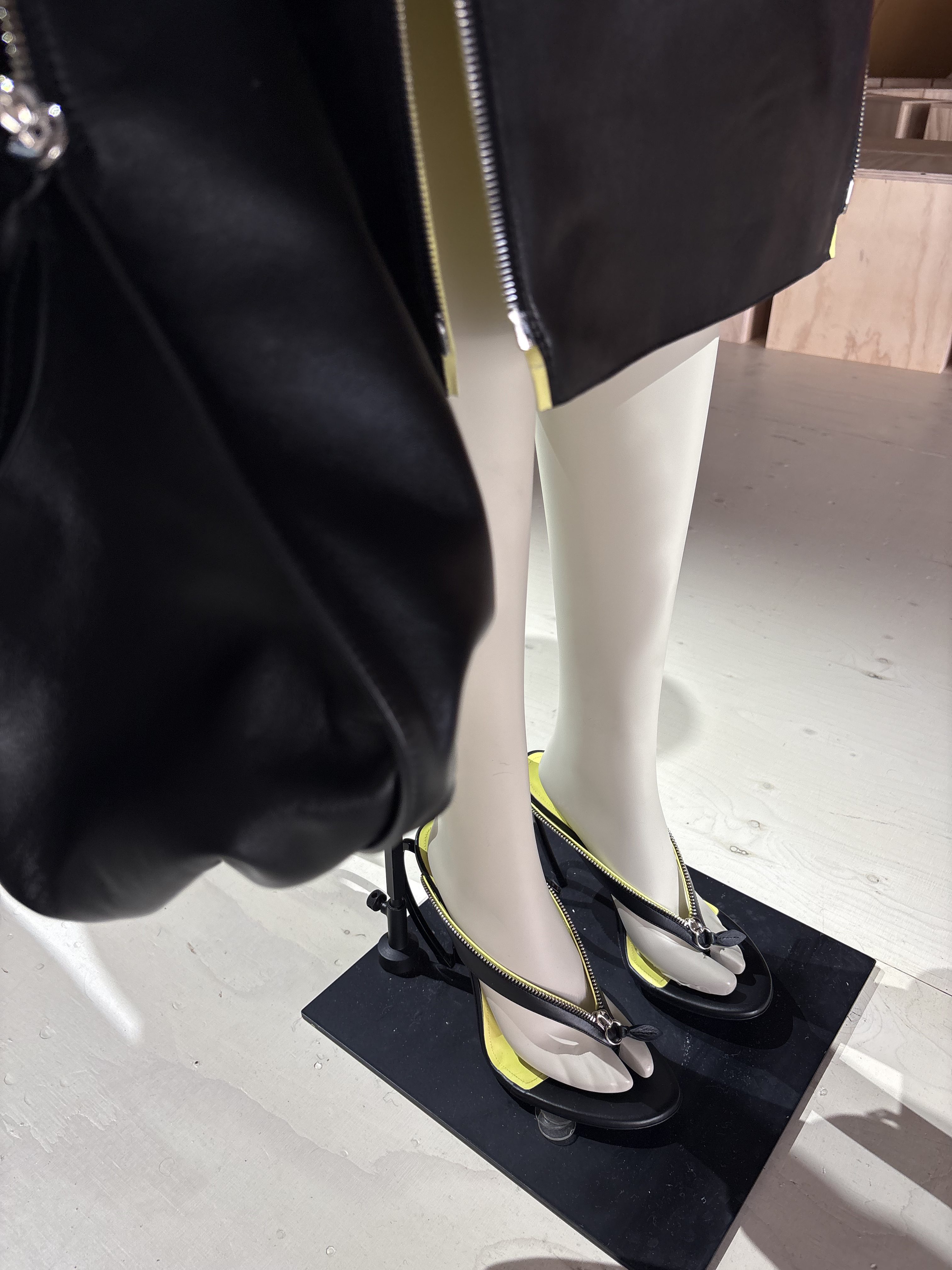 Givenchy Spring 2027: Sarah Burton Brings Balance and Clarity Vanity Teen Givenchy Spring 2027: Sarah Burton Brings Balance and Clarity Givenchy Spring 2027: Sarah Burton Brings Balance and Clarity Vanity Teen