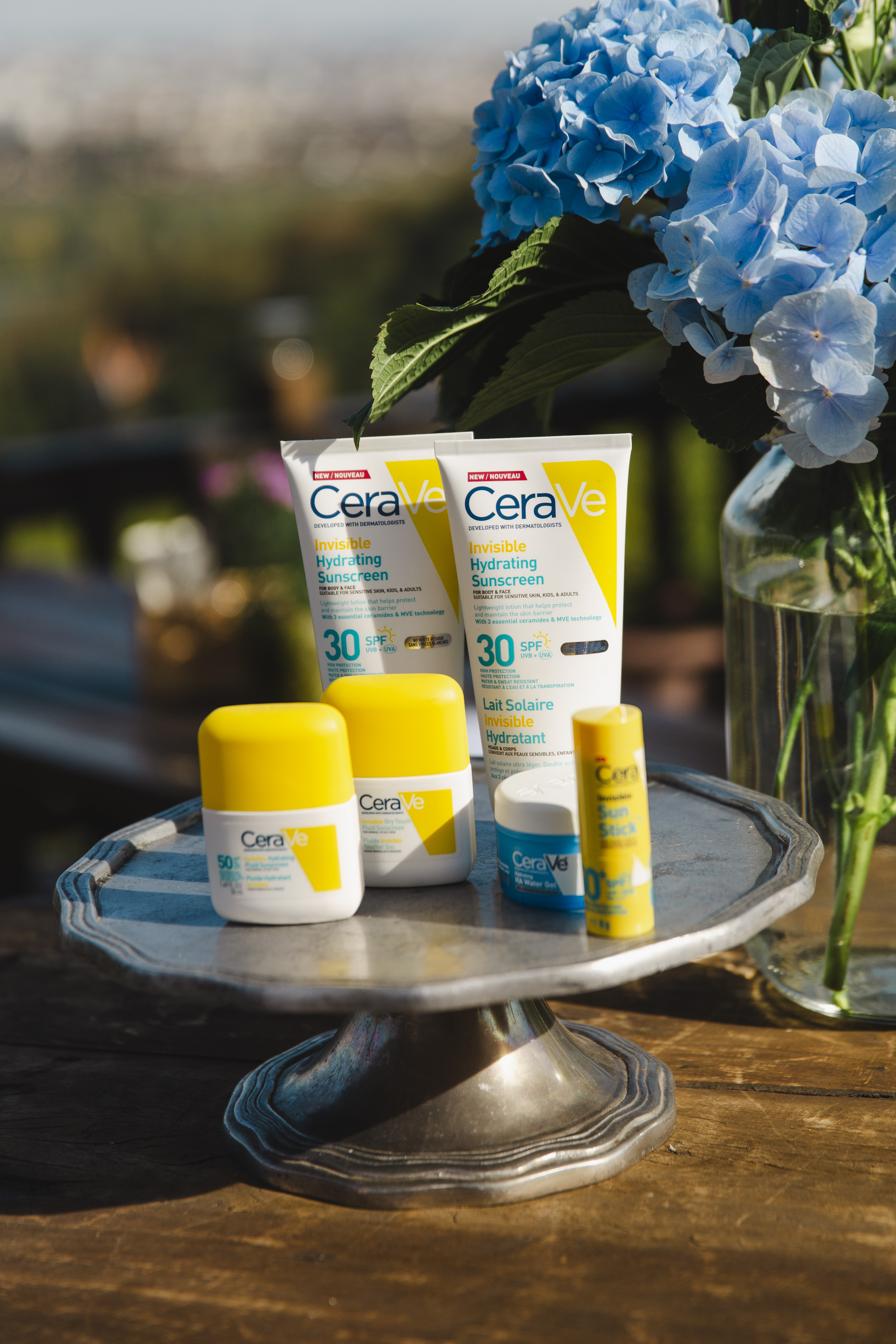 CERAVE VIENNA: WHAT YOUR SKIN REMEMBERS ABOUT THE WORLD Vanity Teen CERAVE VIENNA: WHAT YOUR SKIN REMEMBERS ABOUT THE WORLD CERAVE VIENNA: WHAT YOUR SKIN REMEMBERS ABOUT THE WORLD Vanity Teen