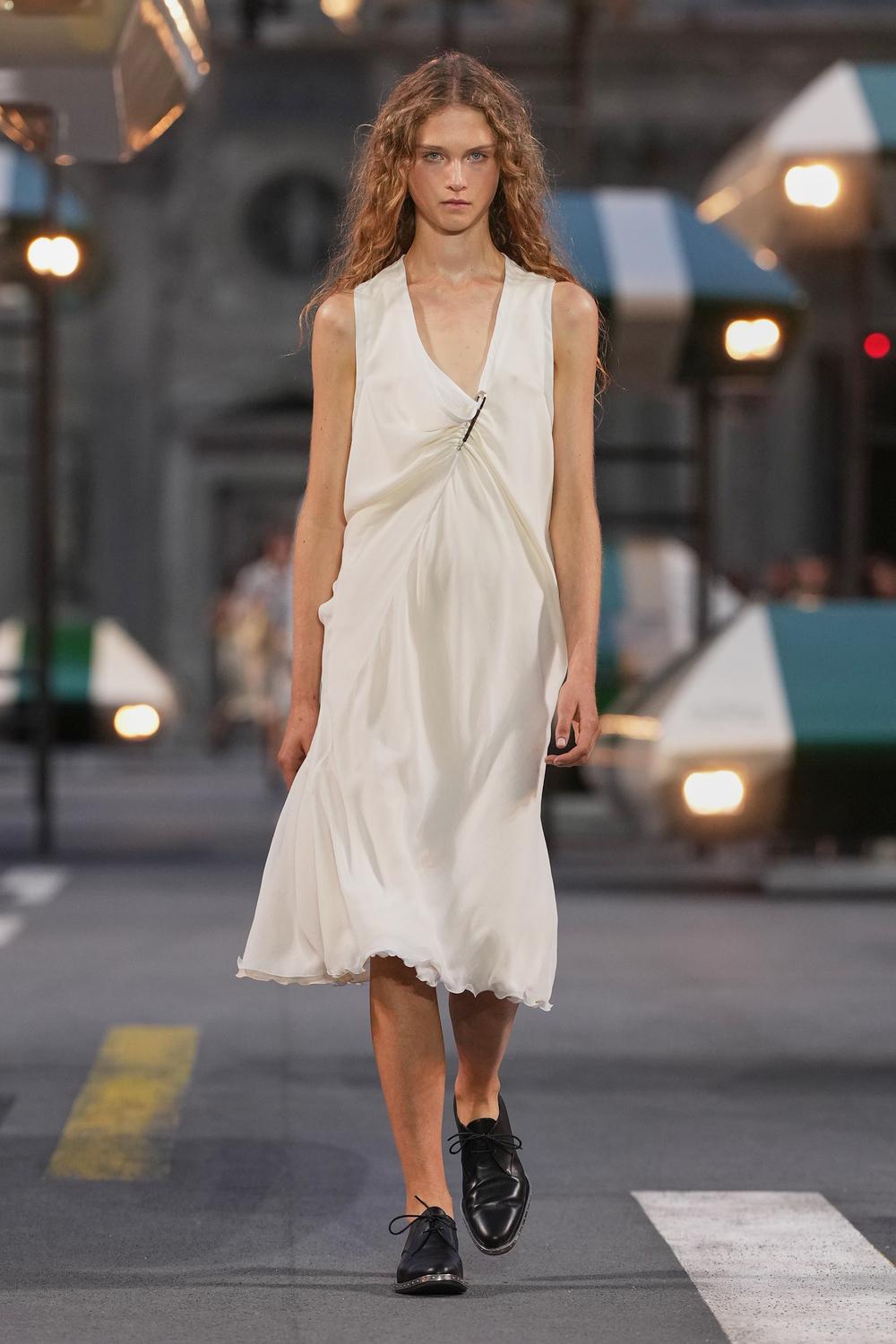 Louis Vuitton Spring Summer 27: The Future Has Lost Its Weight Vanity Teen Louis Vuitton Spring Summer 27: The Future Has Lost Its Weight Louis Vuitton Spring Summer 27: The Future Has Lost Its Weight Vanity Teen