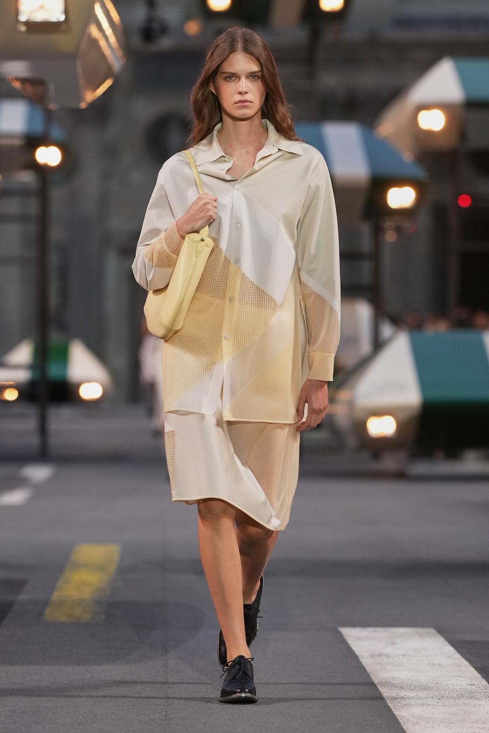 Louis Vuitton Spring Summer 27: The Future Has Lost Its Weight Vanity Teen Louis Vuitton Spring Summer 27: The Future Has Lost Its Weight Louis Vuitton Spring Summer 27: The Future Has Lost Its Weight Vanity Teen