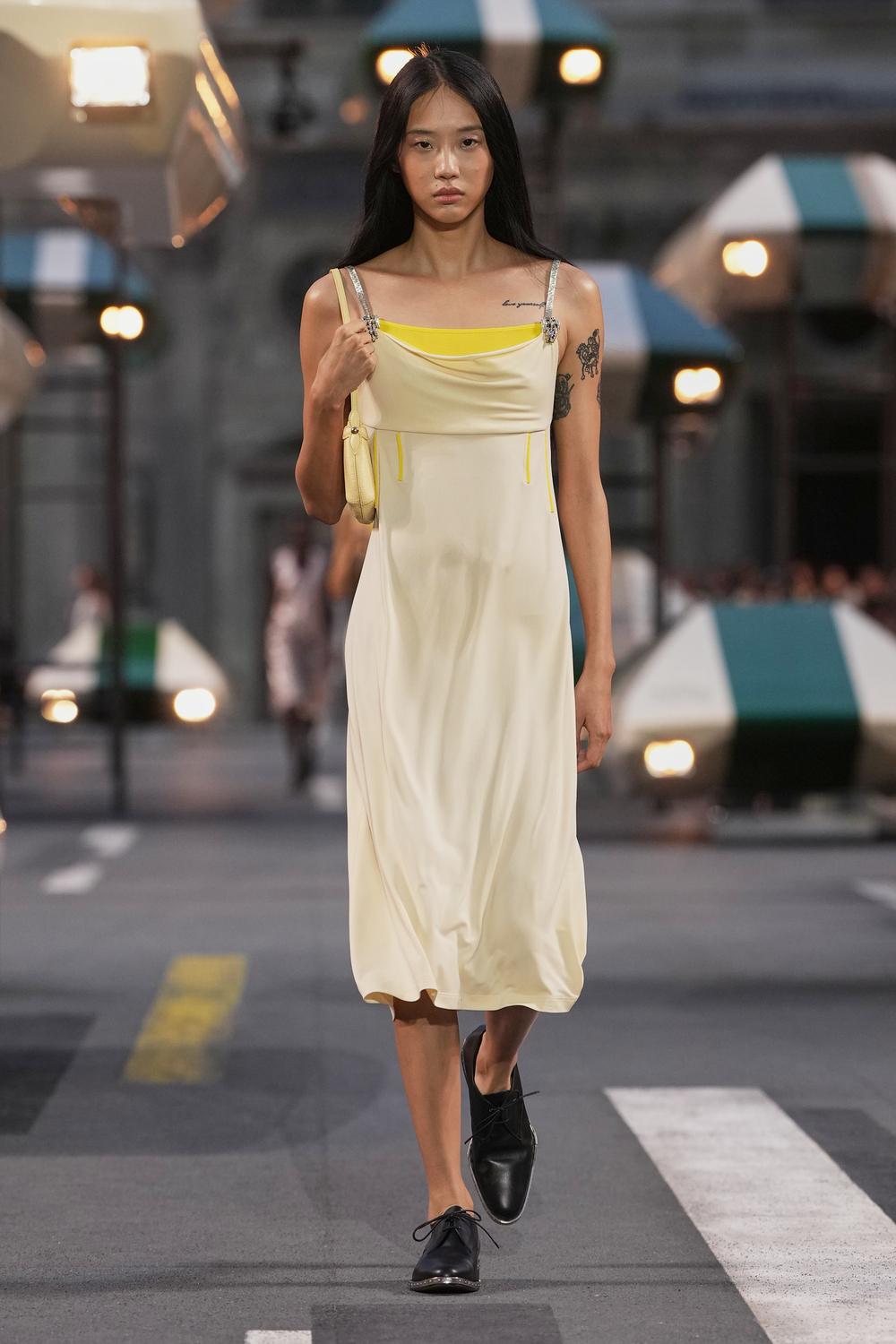 Louis Vuitton Spring Summer 27: The Future Has Lost Its Weight Vanity Teen Louis Vuitton Spring Summer 27: The Future Has Lost Its Weight Louis Vuitton Spring Summer 27: The Future Has Lost Its Weight Vanity Teen