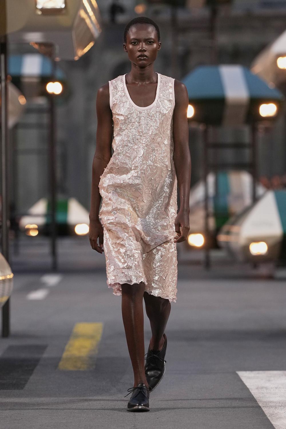Louis Vuitton Spring Summer 27: The Future Has Lost Its Weight Vanity Teen Louis Vuitton Spring Summer 27: The Future Has Lost Its Weight Louis Vuitton Spring Summer 27: The Future Has Lost Its Weight Vanity Teen
