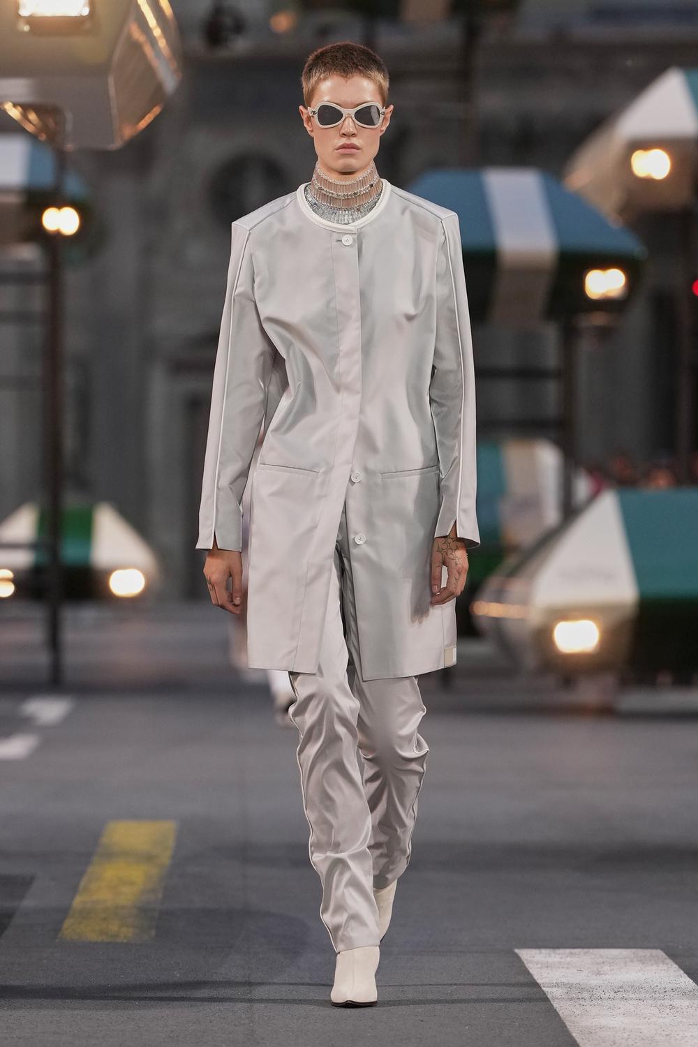 Louis Vuitton Spring Summer 27: The Future Has Lost Its Weight Vanity Teen Louis Vuitton Spring Summer 27: The Future Has Lost Its Weight Louis Vuitton Spring Summer 27: The Future Has Lost Its Weight Vanity Teen